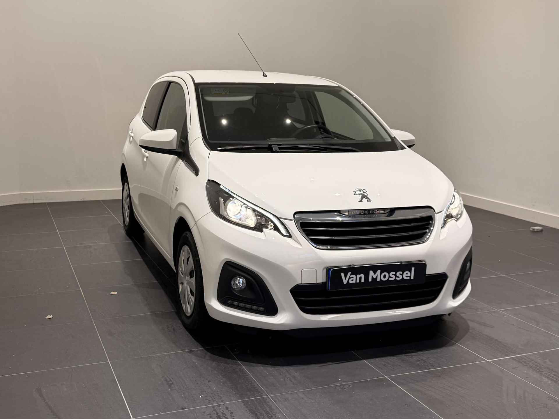 Peugeot 108 1.0 e-VTi Active | Airco | elektrische ramen | Zuinig! - 3/23