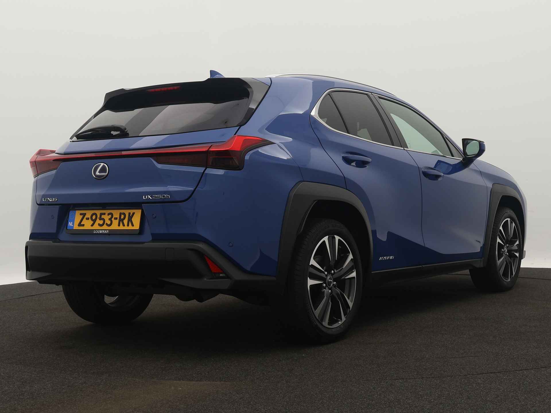 Lexus UX 250h Business Line Limited | Parkeersensoren | LM velgen | Camera | Stoel en stuurwiel verwarmd | - 3/45