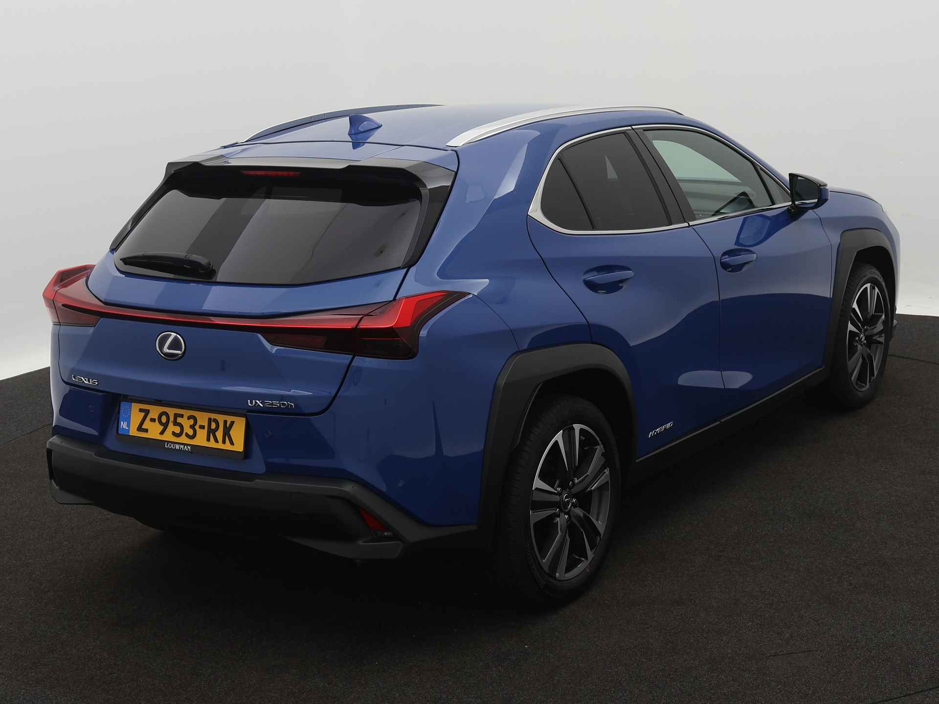 Lexus UX 250h Business Line Limited | Parkeersensoren | LM velgen | Camera | Stoel en stuurwiel verwarmd | - 18/45