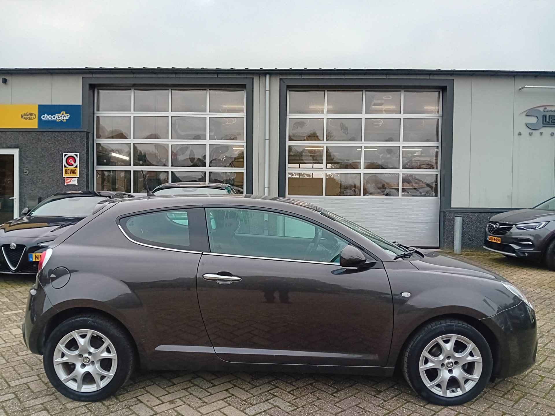 Alfa Romeo MiTo 1.4 Progression - PDC - Cruise Control - 7/12