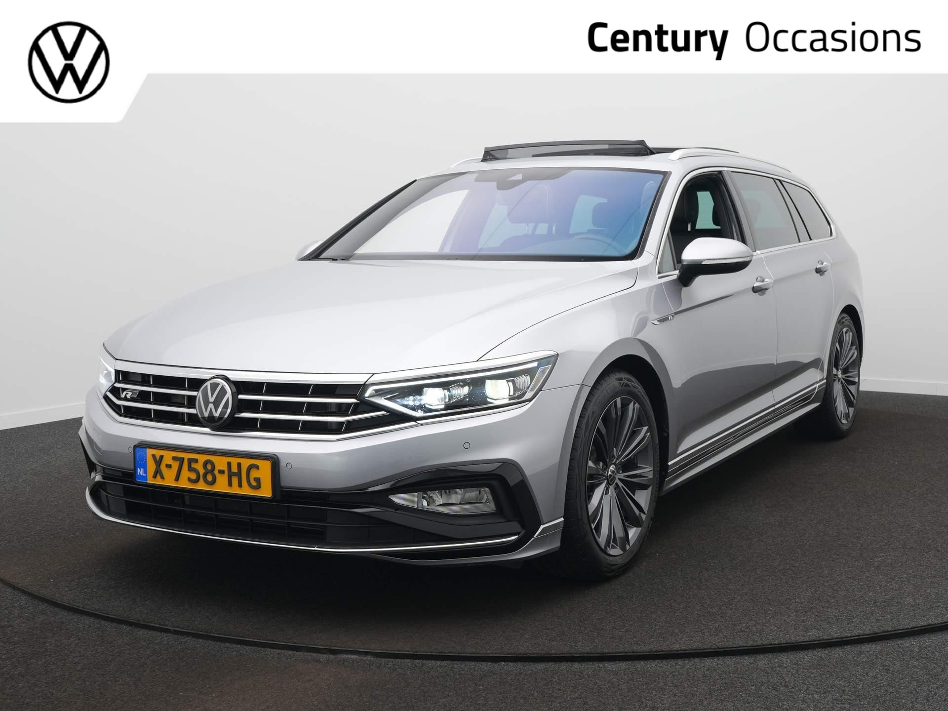 Volkswagen Passat Variant 1.5 TSI R-Line Business DSG / Panodak / Elek. Trekhaak / Leer / Harman-Kardon