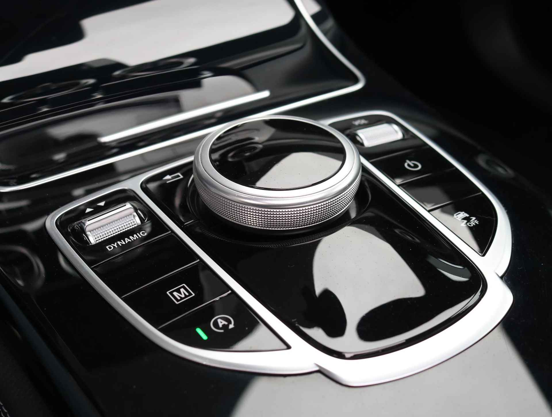 Mercedes-Benz GLC Coupé 250 4MATIC AMG Line | Distronic | Schuifdak | Camera | - 19/25