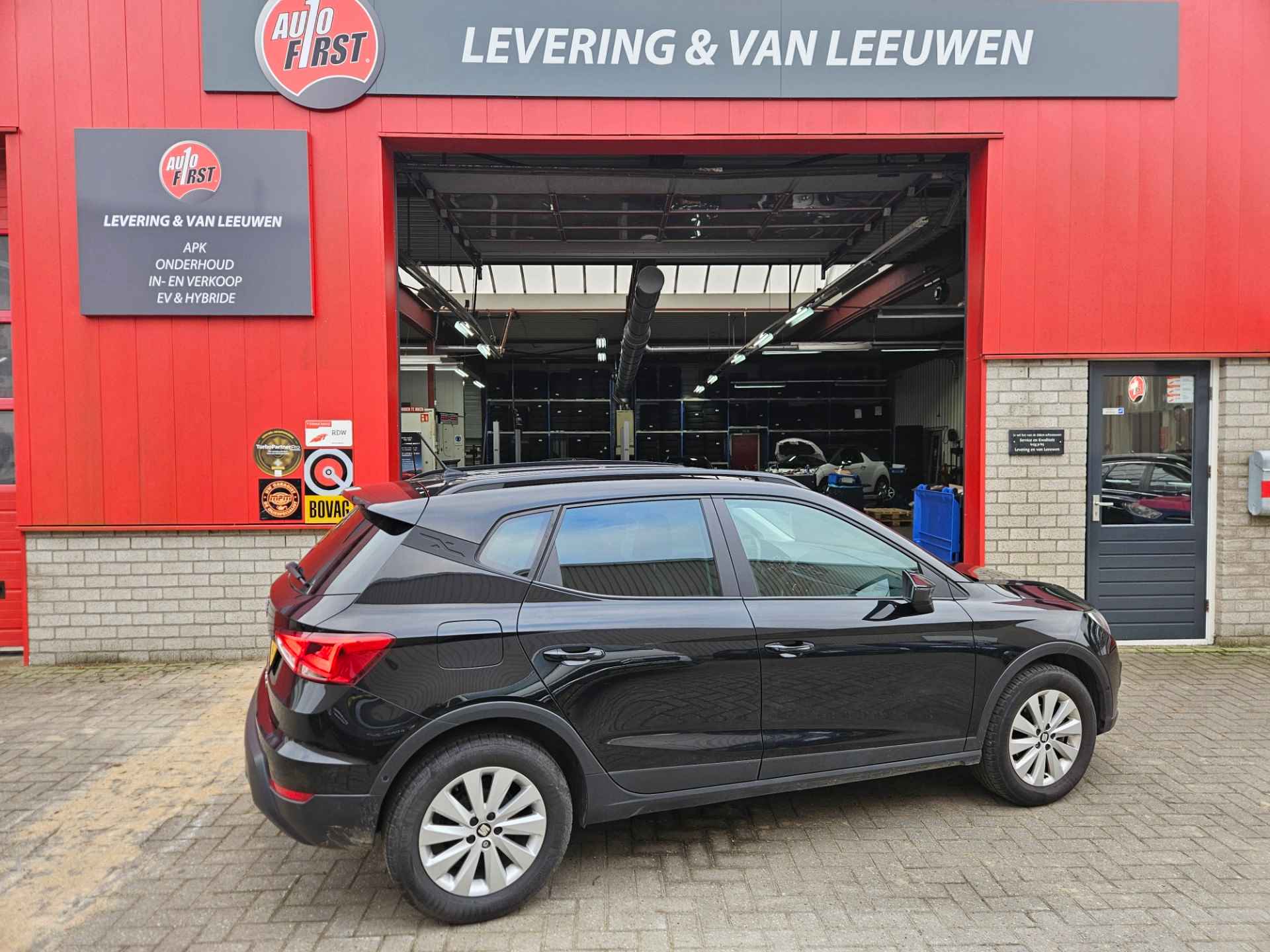 Seat Arona 1.0 TSI Style Business Intense Navigatie/ Parkeersensoren V+A/ Cruise control/ Rijklaarprijs! - 4/27