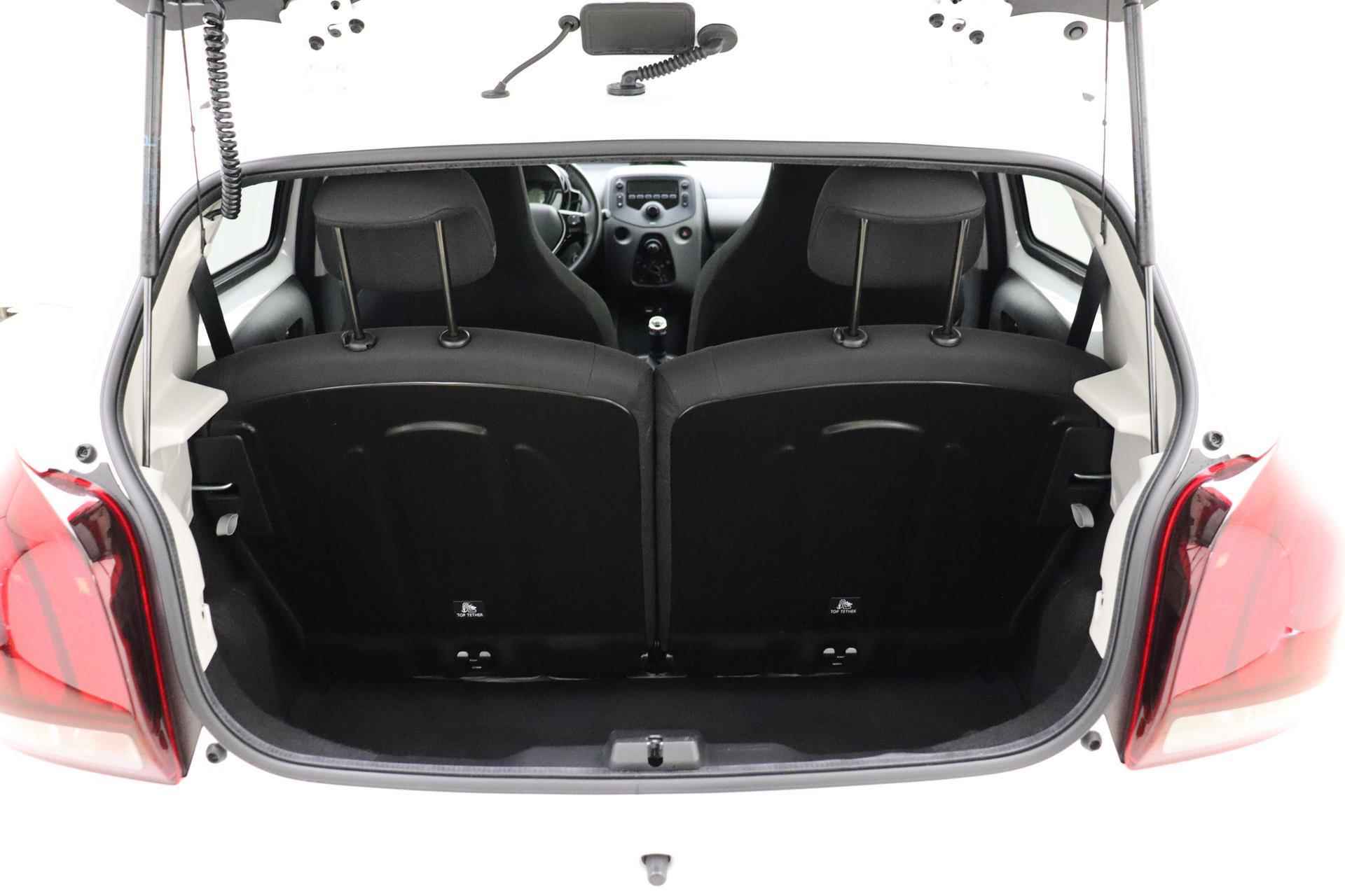 Peugeot 108 1.0 e-VTi Active 72 PK | Handgeschakeld | 5-Deurs | Elektrische ramen | Airco | Radio | Bluetooth | AUX | USB | 1e eigenaar | Dealeronderhouden - 14/28