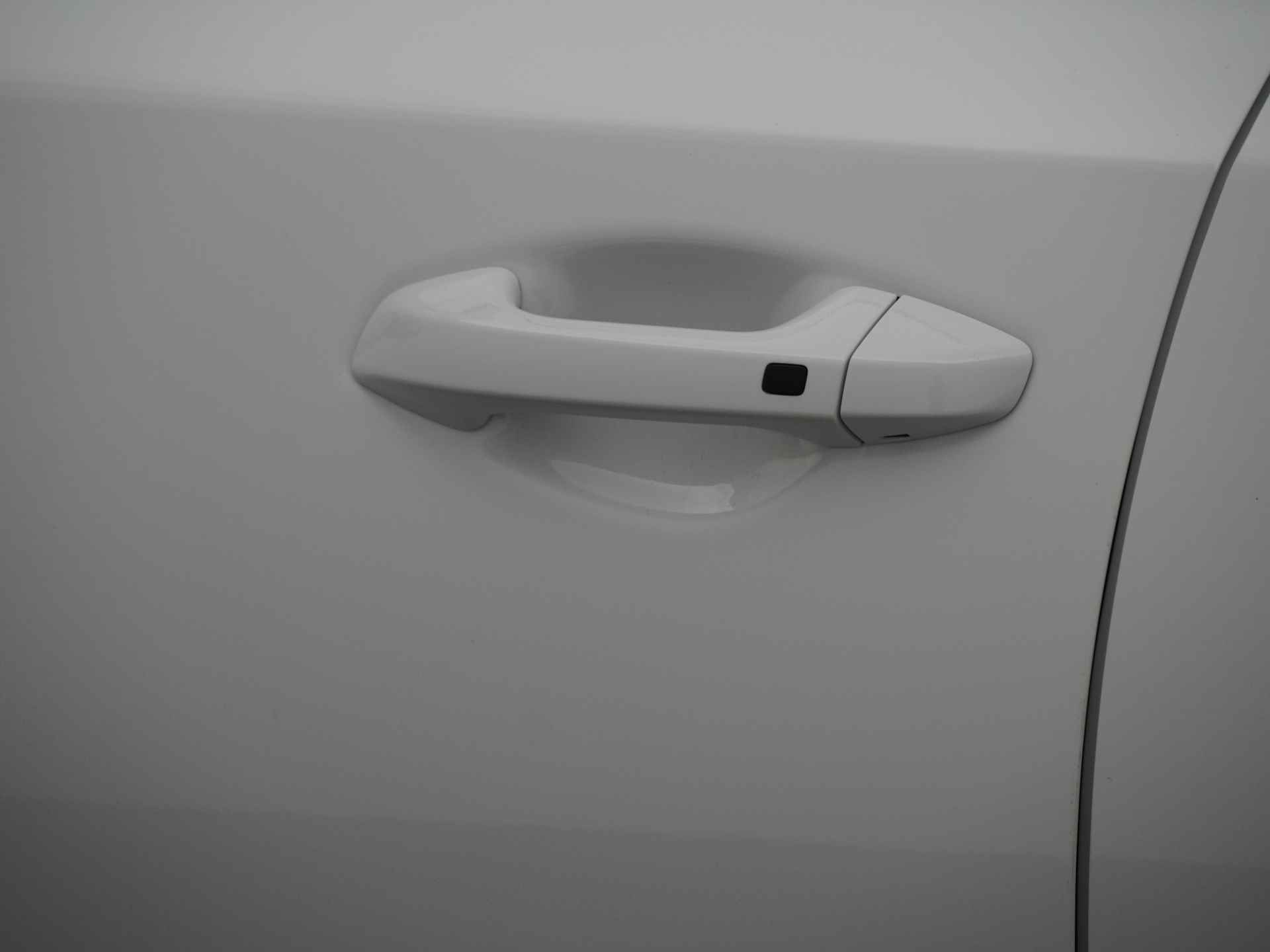 Kia ProCeed 1.6 T-GDi DCT7 GT 204PK automaat - Navigatie - LED koplampen - Apple Carplay/Android Auto - 18'' lichtmetalen velgen - Fabrieksgarantie tot 08-2029 - 18/53