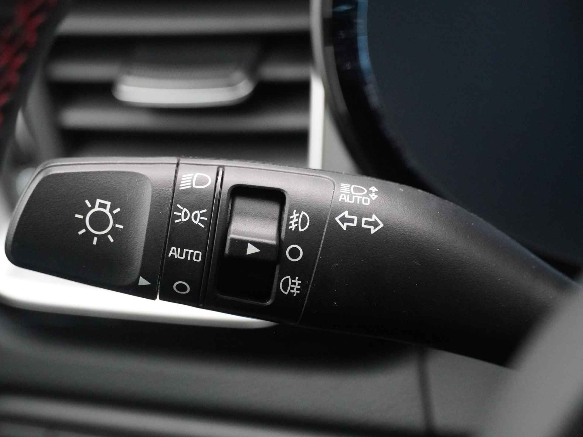 Kia ProCeed 1.6 T-GDi DCT7 GT 204PK automaat - Navigatie - LED koplampen - Apple Carplay/Android Auto - 18'' lichtmetalen velgen - Fabrieksgarantie tot 08-2029 - 25/53