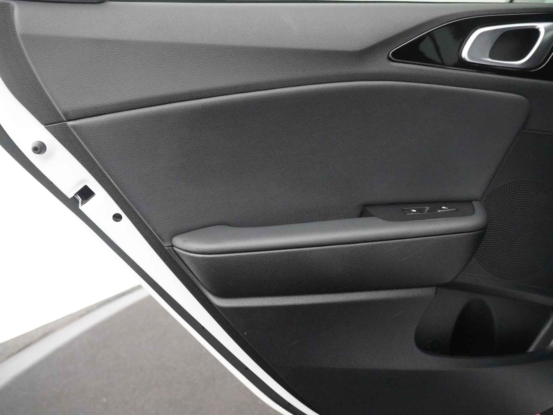 Kia ProCeed 1.6 T-GDi DCT7 GT 204PK automaat - Navigatie - LED koplampen - Apple Carplay/Android Auto - 18'' lichtmetalen velgen - Fabrieksgarantie tot 08-2029 - 37/53