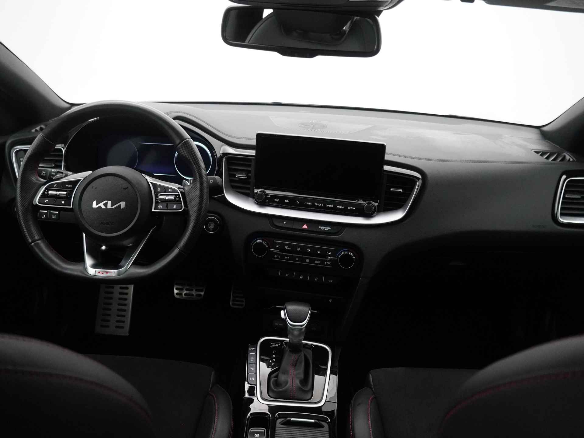 Kia ProCeed 1.6 T-GDi DCT7 GT 204PK automaat - Navigatie - LED koplampen - Apple Carplay/Android Auto - 18'' lichtmetalen velgen - Fabrieksgarantie tot 08-2029 - 38/53