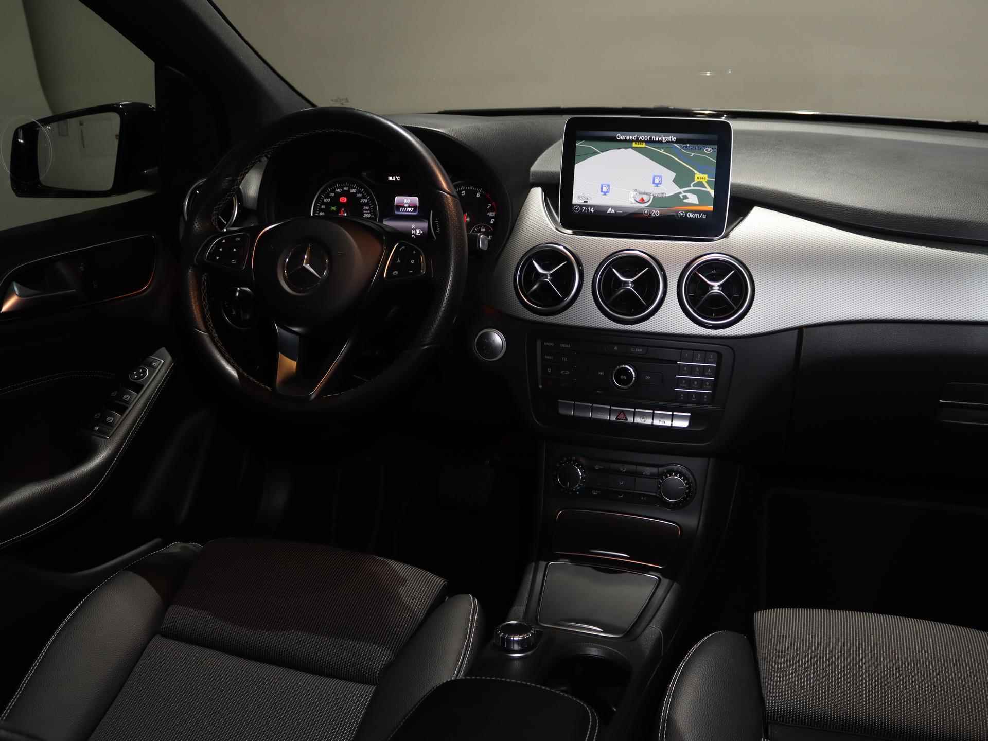 Mercedes-Benz B-klasse 180 Ambition Automaat | Nightpakket incl 18'' | Navigatie | Led-koplampen | Achteruitrijcamera | Zitcomfortpakket | - 10/19