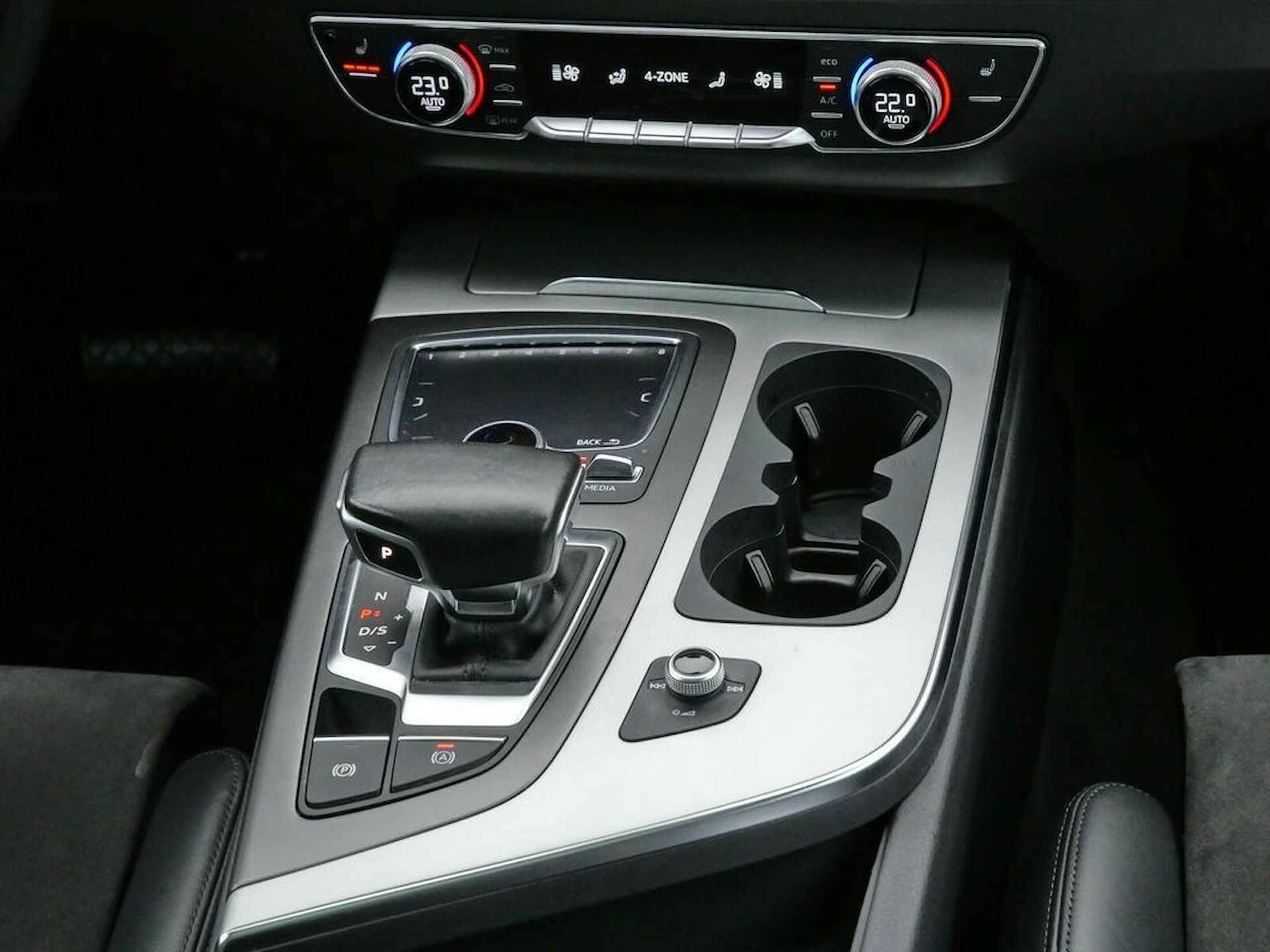 Audi Q7 45 TDI quattro 7p 231 PK ACC Trekhaak Panoramadak - 7/18