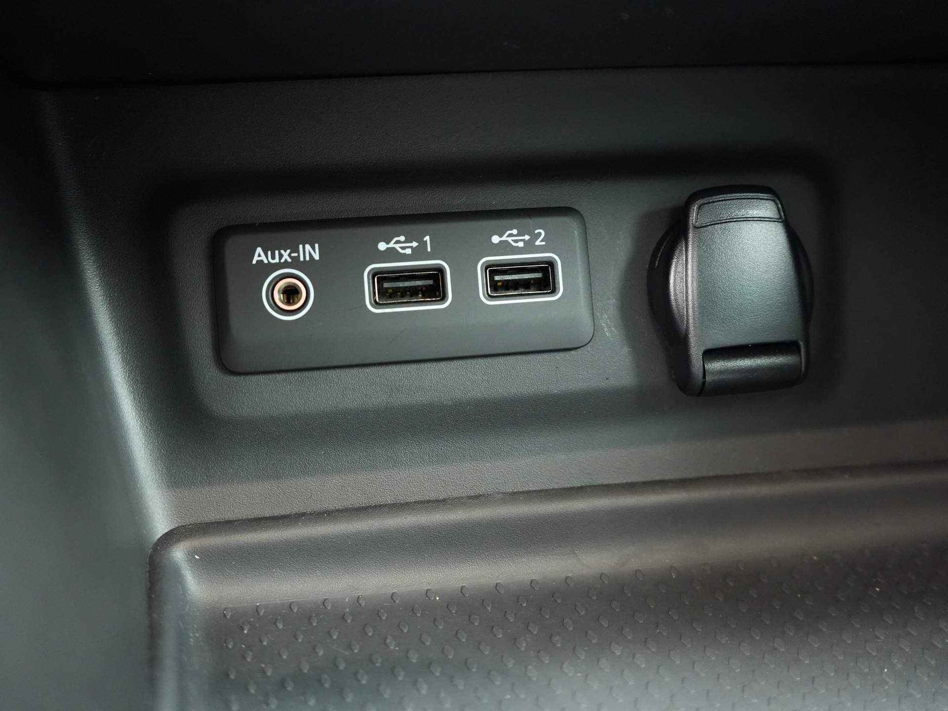 Renault Mégane Estate 1.6 E-Tech Plug-In Hybrid 160 Intens - Automaat - All seasonbanden - Bose Premium Audio - 17/29