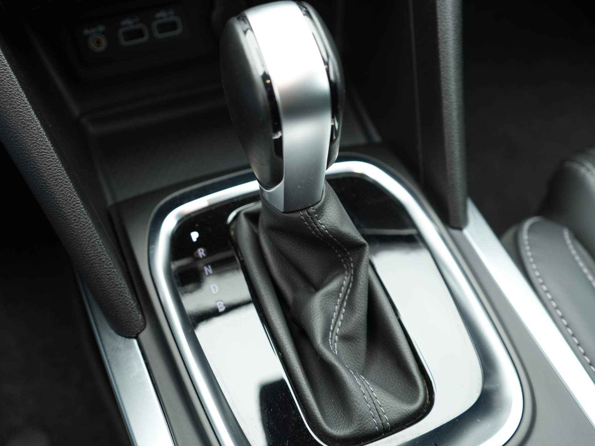 Renault Mégane Estate 1.6 E-Tech Plug-In Hybrid 160 Intens - Automaat - All seasonbanden - Bose Premium Audio - 18/29