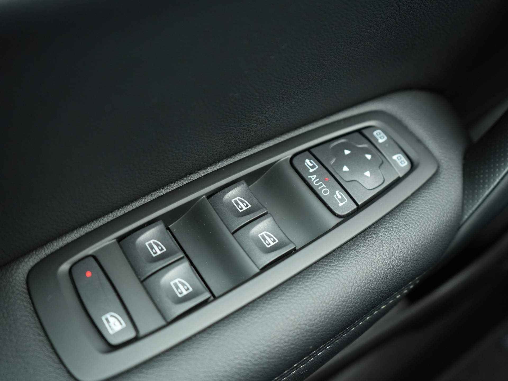 Renault Mégane Estate 1.6 E-Tech Plug-In Hybrid 160 Intens - Automaat - All seasonbanden - Bose Premium Audio - 20/29