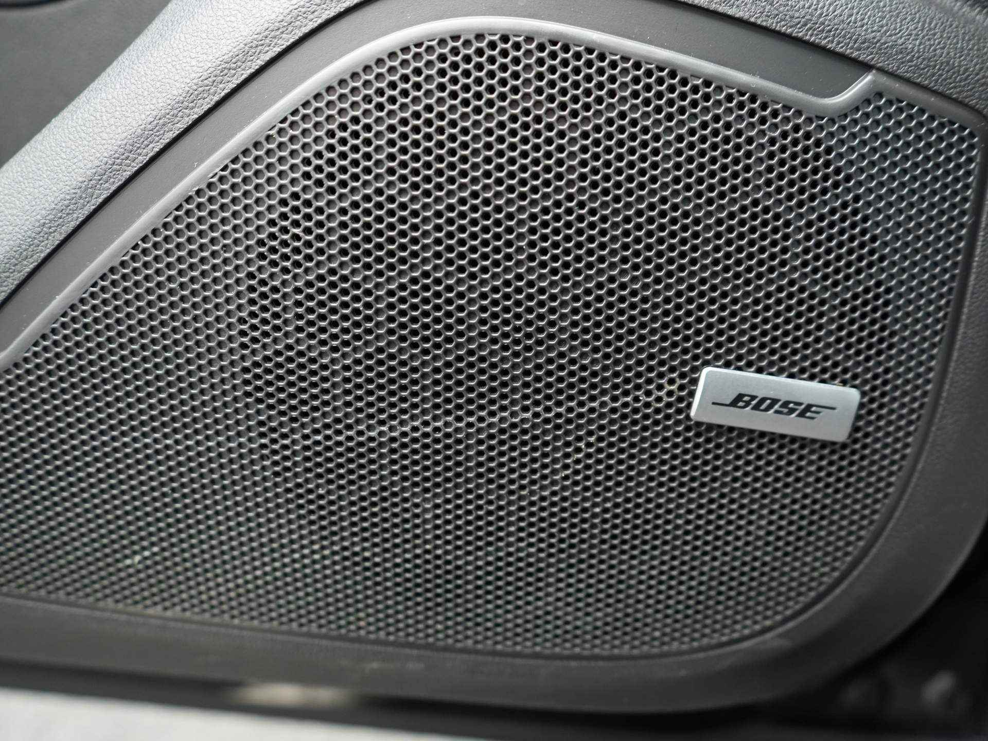 Renault Mégane Estate 1.6 E-Tech Plug-In Hybrid 160 Intens - Automaat - All seasonbanden - Bose Premium Audio - 23/29