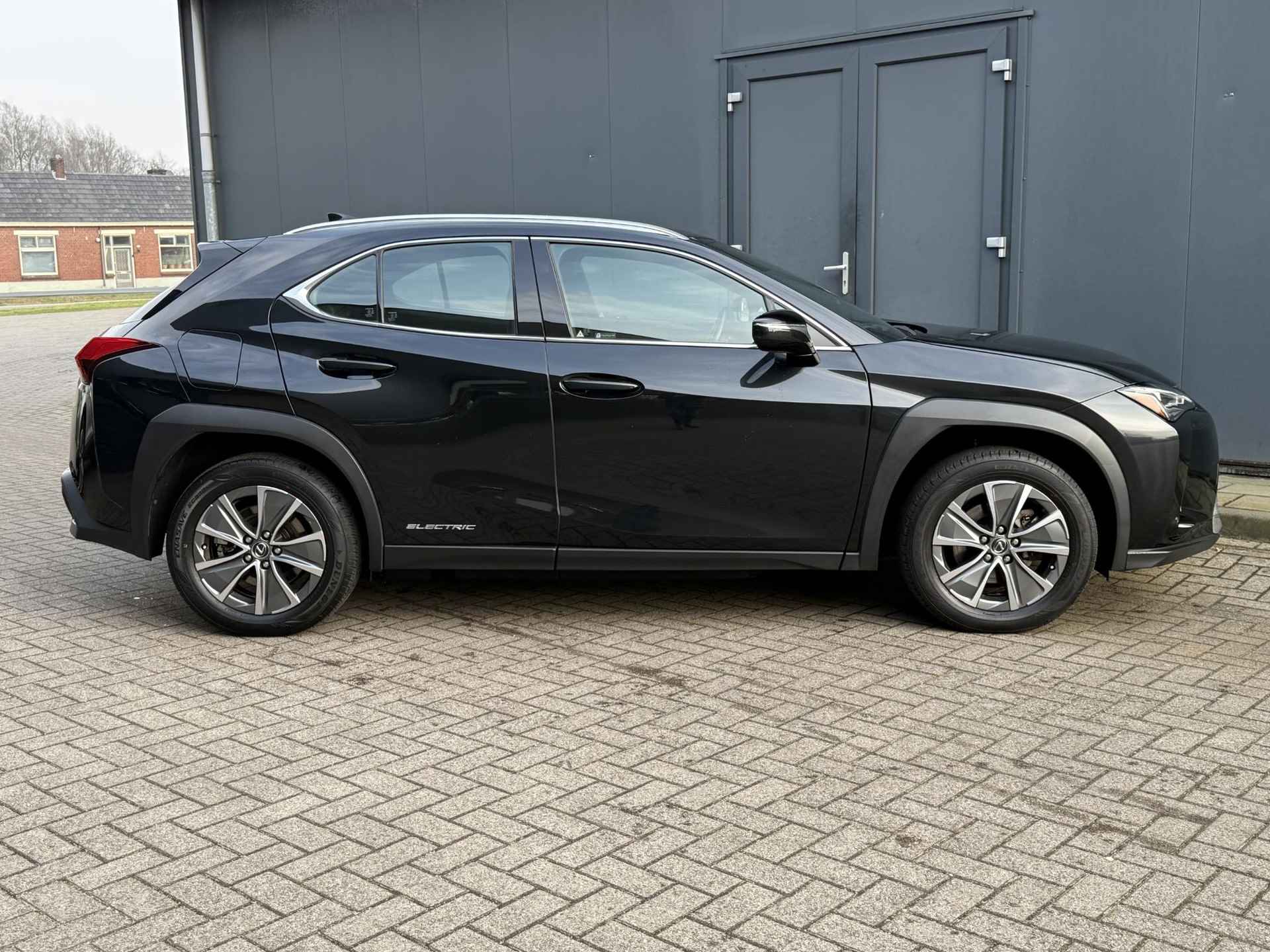 Lexus UX 300e Business 54 kWh / Automaat / Cruise Control Adaptief / Apple&Android Carplay / Camera / Bluetooth / DAB / Climate Control / NAP - 16/48