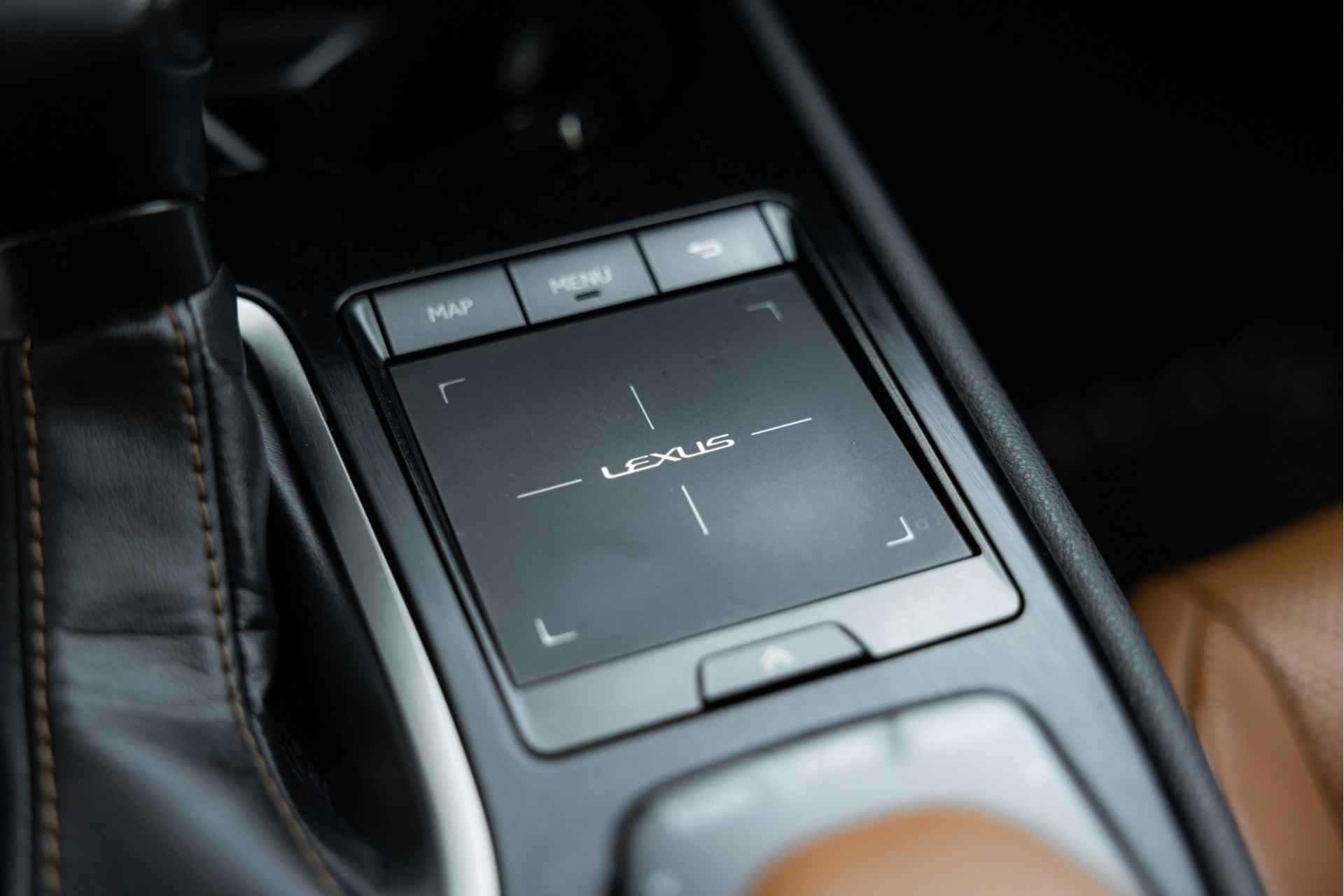 Lexus UX 250h Executive Line Limited | Mark Levinson | Stoelverwarming & Koeling | President Pack | - 51/53