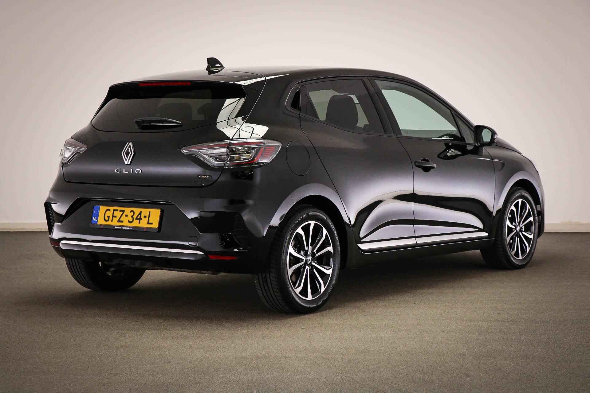 Renault Clio 1.6 E-Tech Full Hybrid 145 techno | WINTER / CITY PREMIUM- PACK | HALF LEDER | 360 CAMERA - 2/53