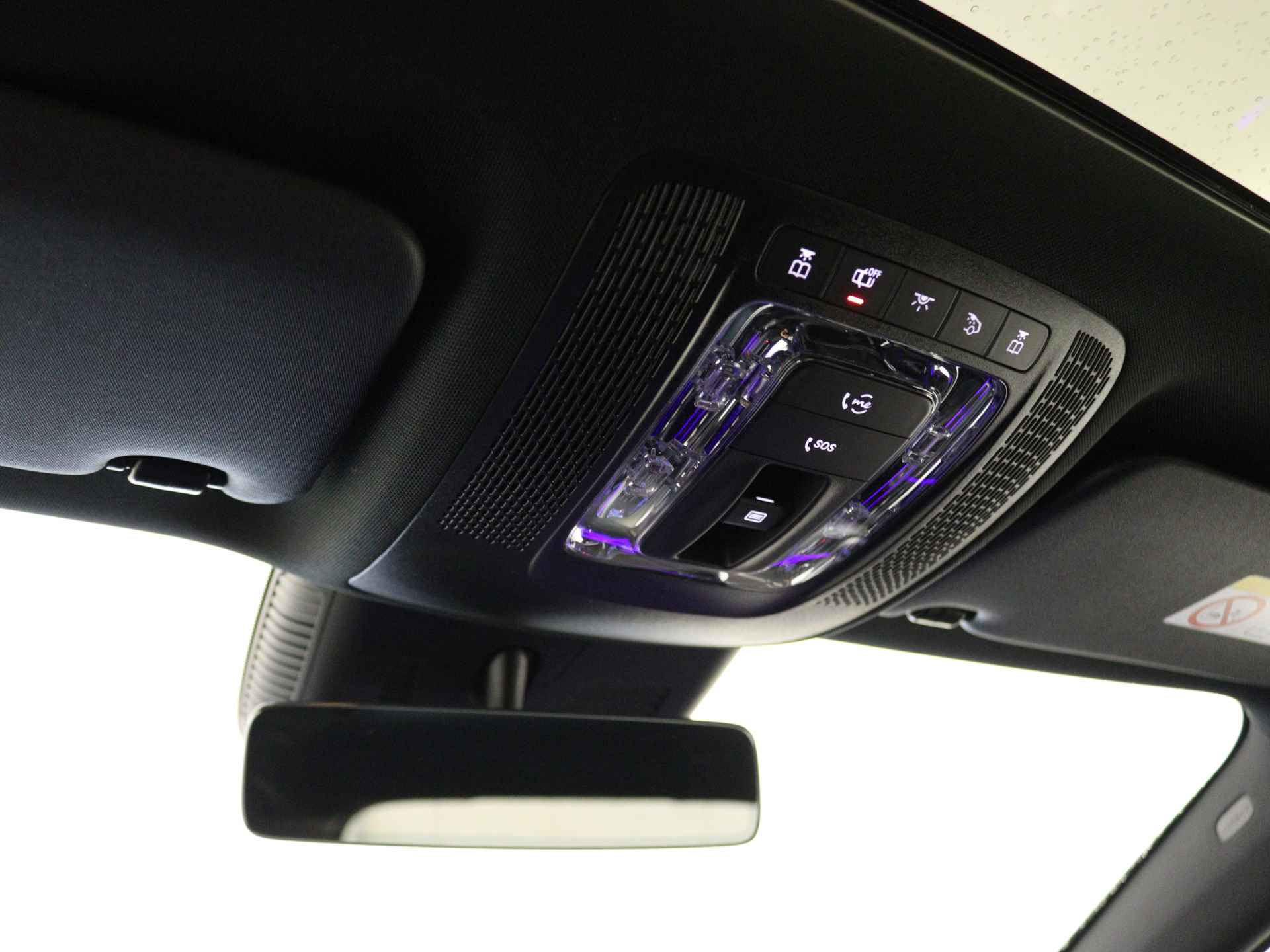 Mercedes-Benz B-Klasse 180 AMG Line | Premium pakket | Panorama-schuifdak | Bagageruimtepakket | (19 inch) multispaaks lichtmetalen AMG-velgen | Dodehoekassistent | Keyless-Go comfortpakket | Stoelverwarming vooraan | - 26/38