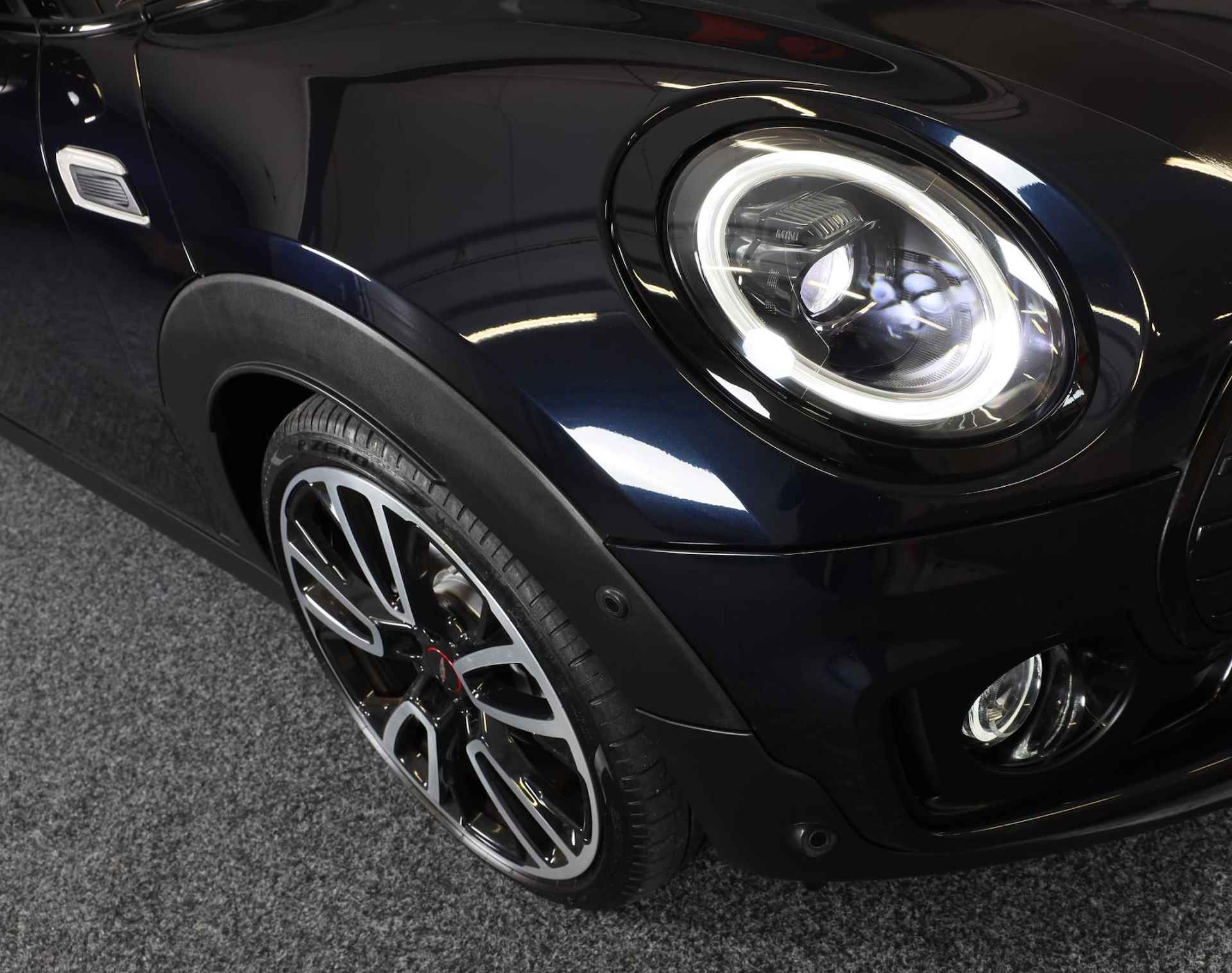 Mini Mini Clubman 1.5 Cooper John Cooper Works / AUT / Navi / Digital Cockpit / CC / JCW Int / Open Pano / Led / Pdc / 19 Inch - 39/48