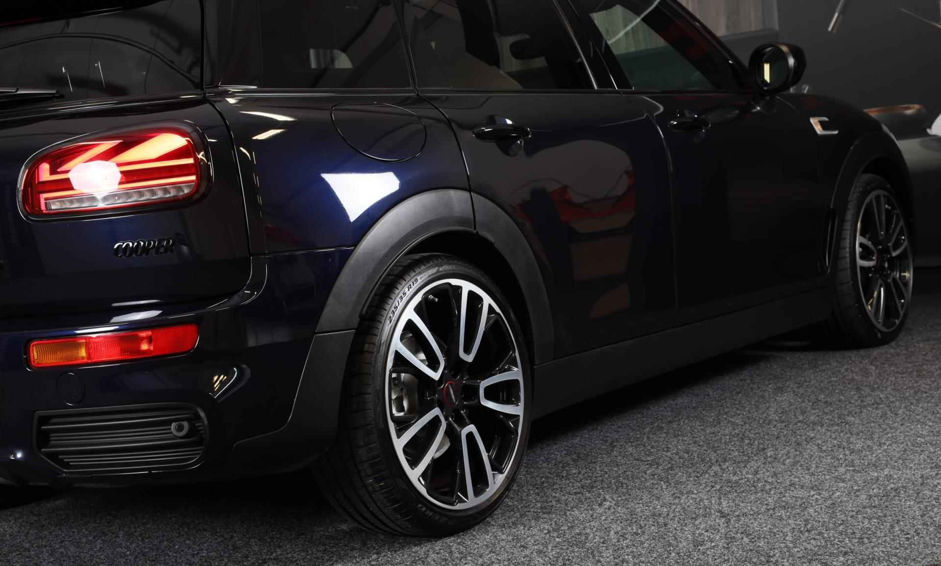 Mini Mini Clubman 1.5 Cooper John Cooper Works / AUT / Navi / Digital Cockpit / CC / JCW Int / Open Pano / Led / Pdc / 19 Inch - 43/48