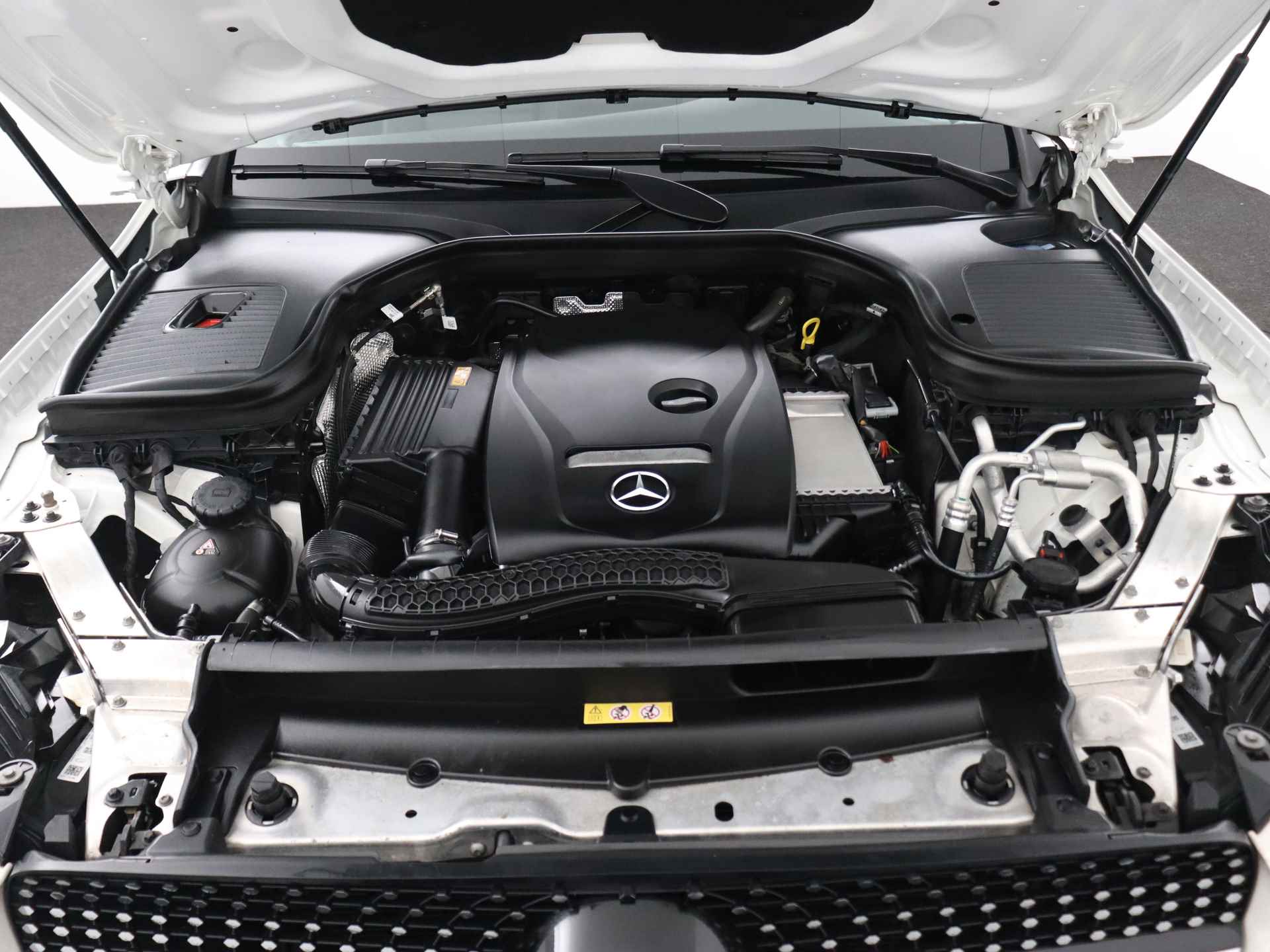 Mercedes-Benz GLC Coupé 250 4MATIC Edition 1 AMG | Schuifdak | Trekhaak | Cruise Control | Stoelverwarming | - 36/43