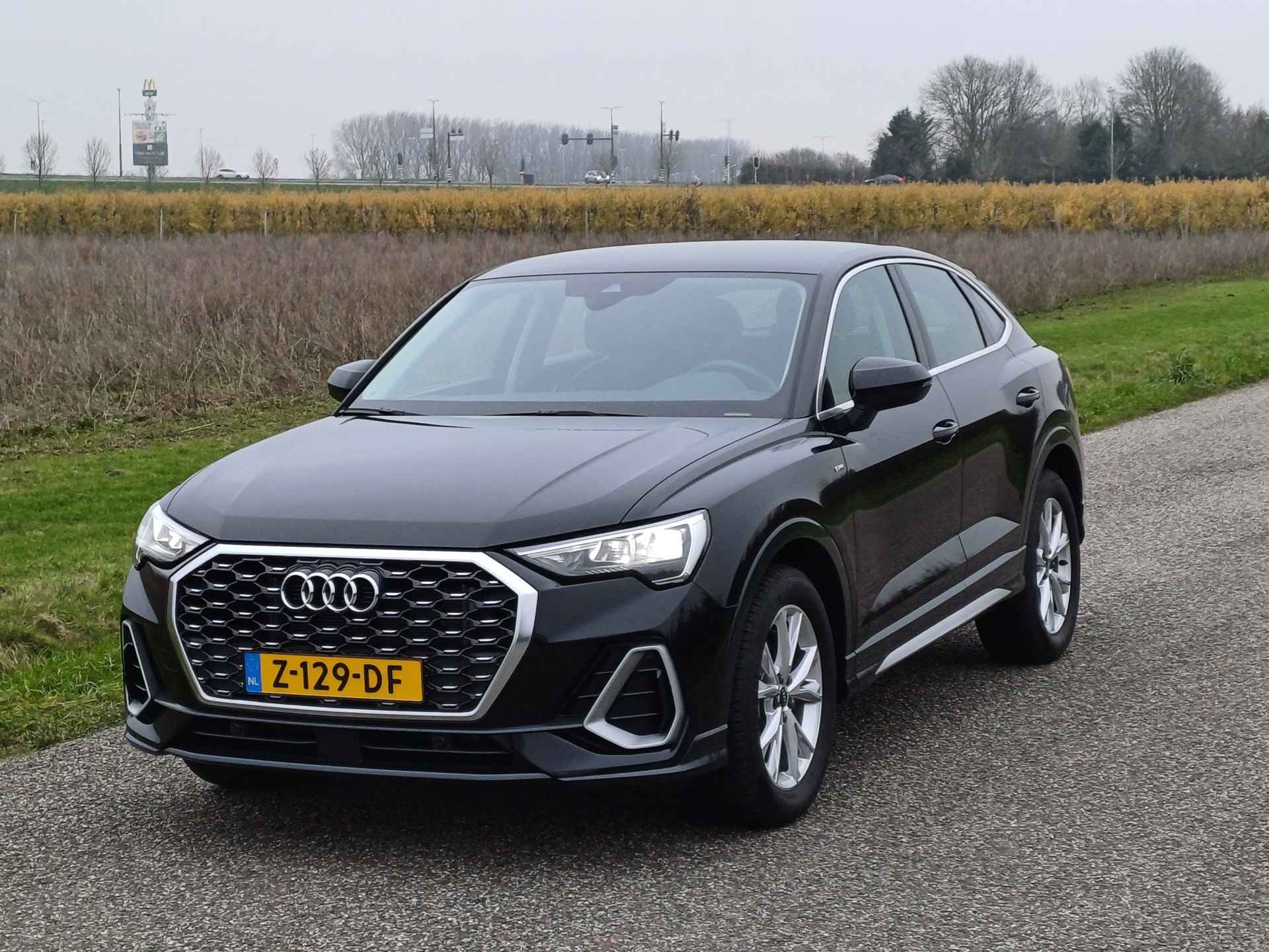 Audi Q3 Sportback 35 TFSI S Edition /S-Line/Adab. Cruise/LED/Carplay/Camera/Park hulp/ - 4/54