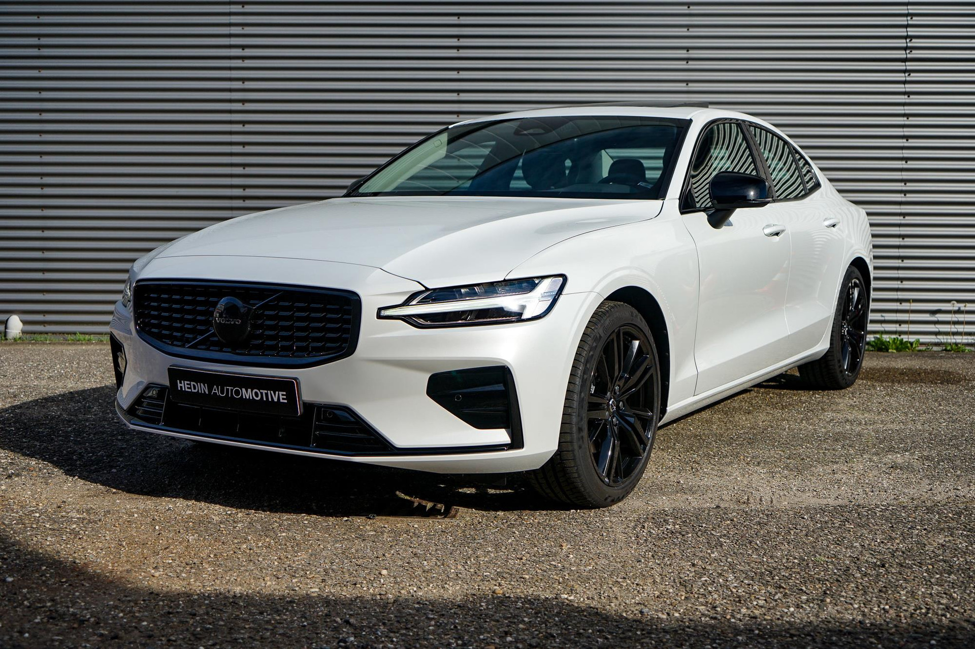 Volvo S60 B4 Plus Dark | Harman Kardon | Pano. dak | Standkachel | Leder | Crystal White |