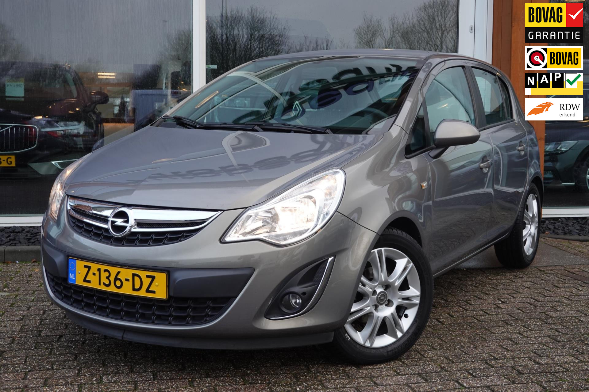 Opel Corsa 1.4-16V Cosmo