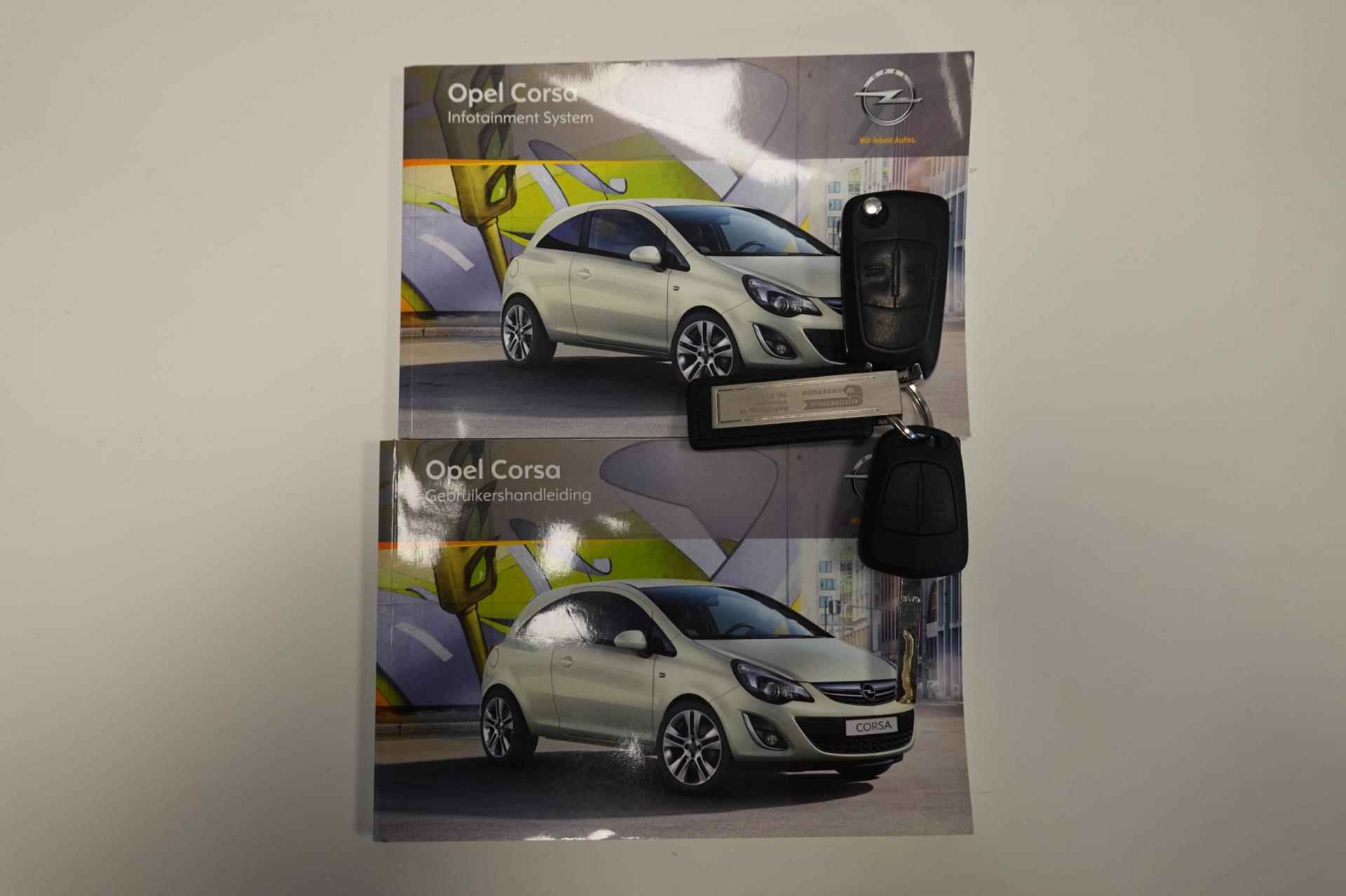 Opel Corsa 1.4-16V Cosmo - 32/34