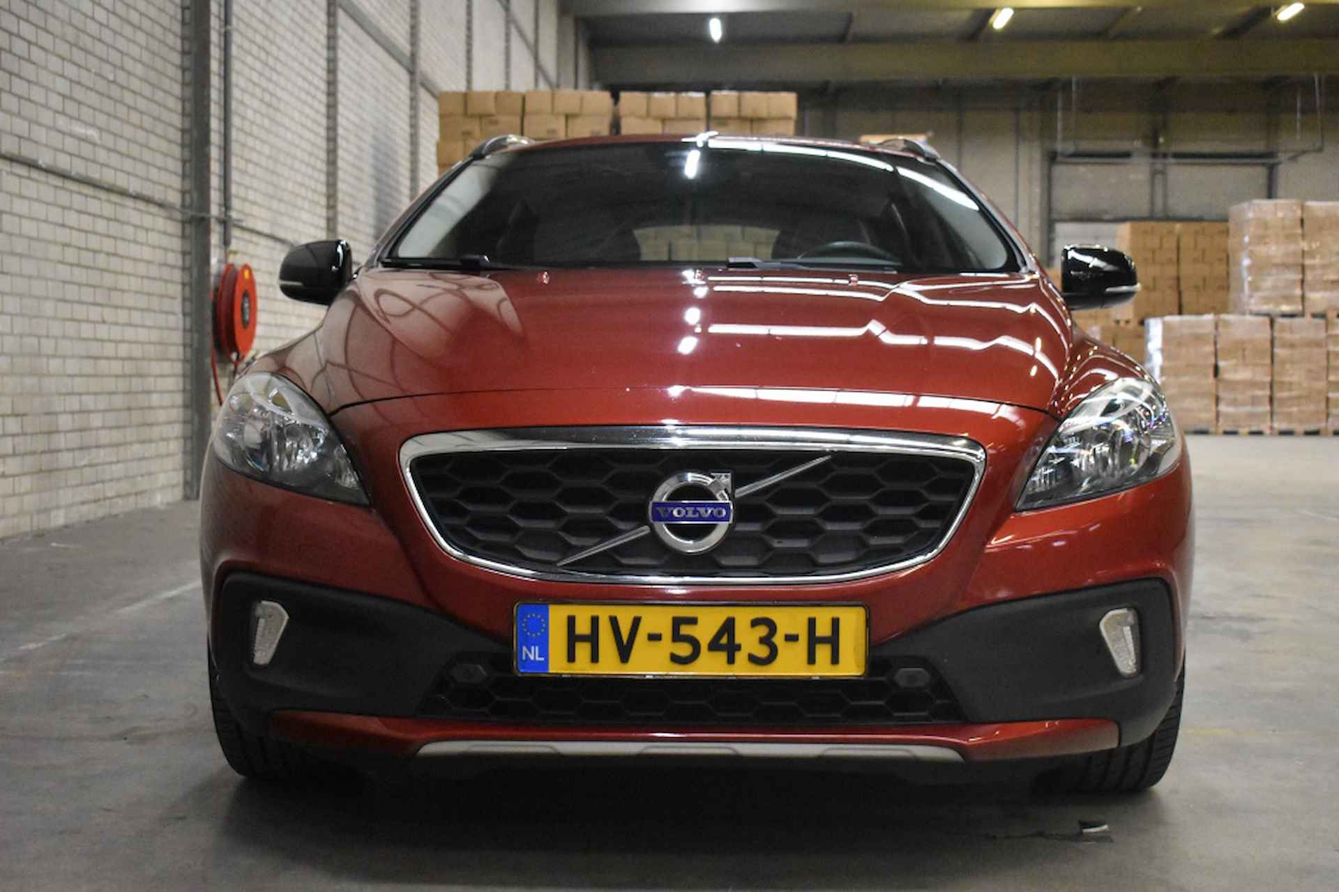 Volvo V40 Cross Country T3 152pk Aut. Momentum Business Pack - 2/27