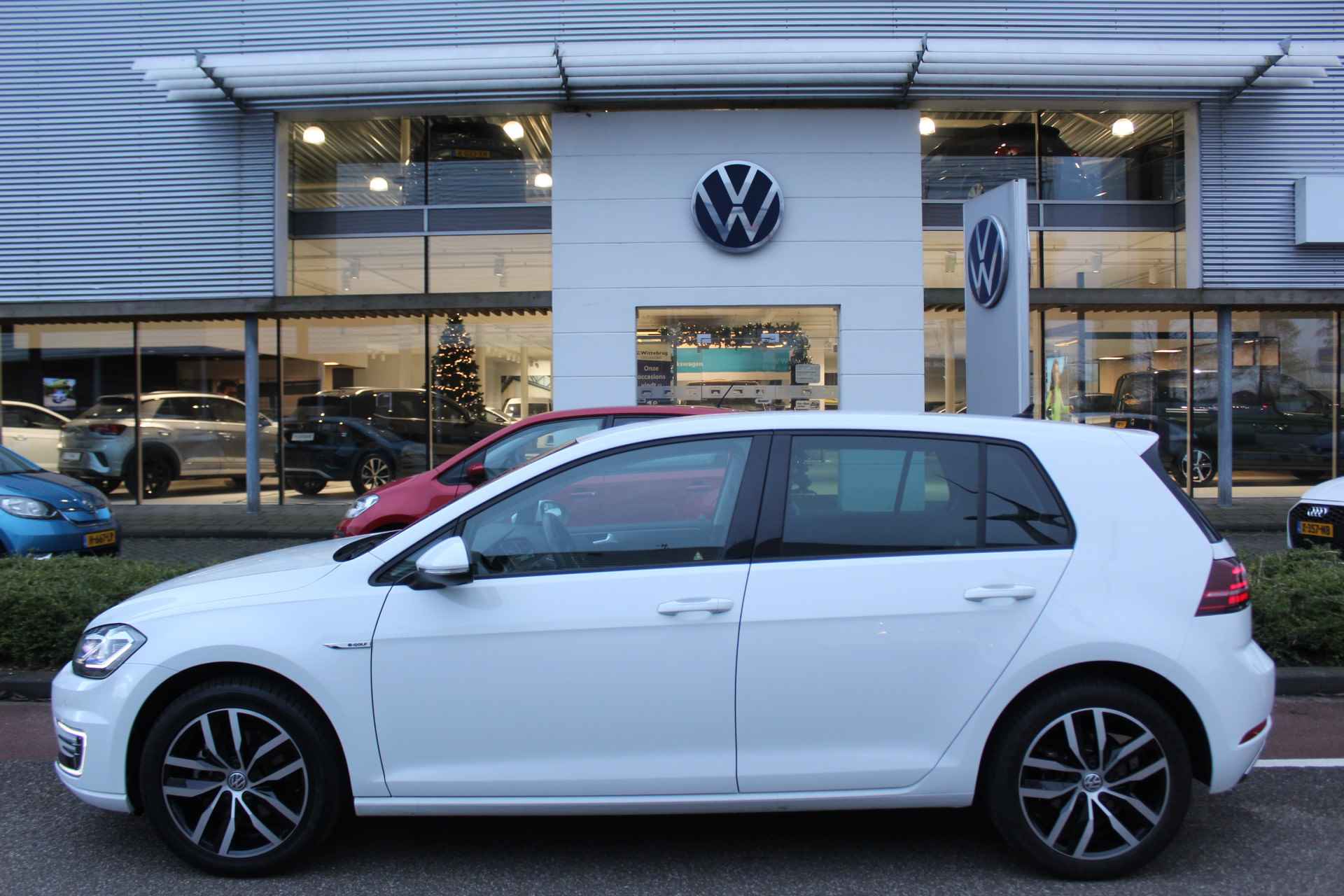 Volkswagen e-Golf E-DITION / NAVI / APP.Connect / CAMERA / WARMTEPOMP - 7/29