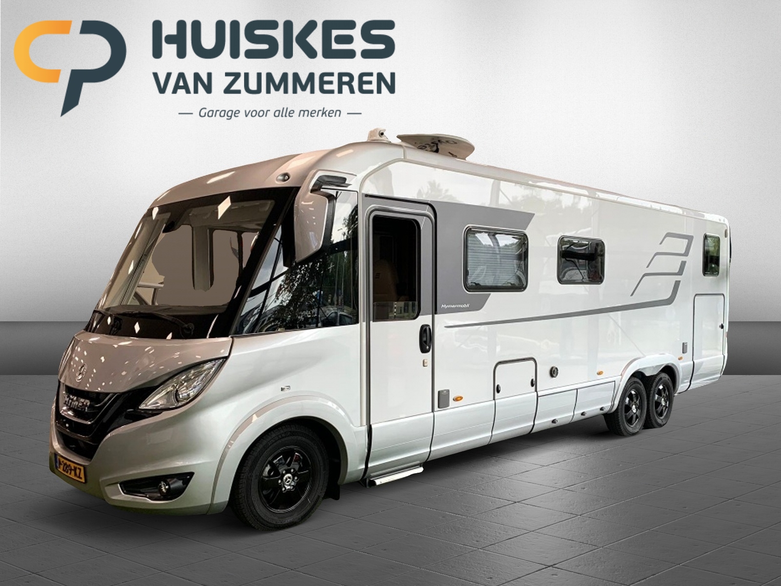 Hymer B880ML Automaat, incl. levelsysteem zo goed als nieuw!