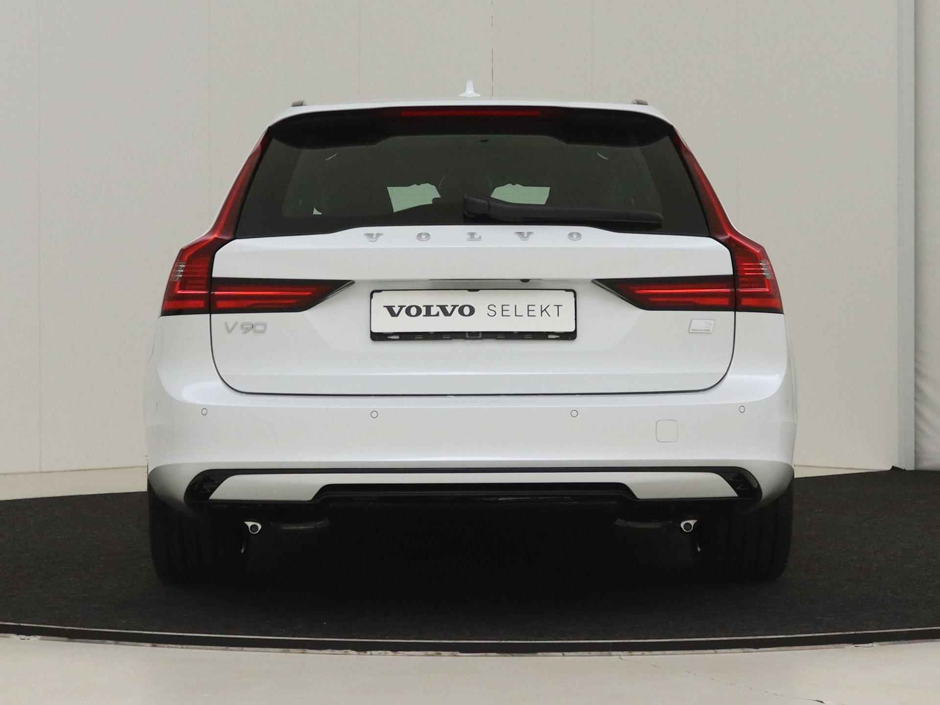 Volvo V90 T6 AUT8 350PK Ultimate Bright, 360 Graden Camera, Luchtvering, Bowers & Wilkins Audio, Adaptieve Cruise Control, Dodehoekdetectie Met Correctie, Navigatiesysteem, Panorama Dak, Electronic Climate Control, Standkachel, Verwarmbaar Stuurwiel, Parkeersensoren, Rijstrooksensor Met Correctie, Apple Carplay/Android Auto, Keyless Entry, Verwarmbare Voor- En Achterstoelen - 4/20