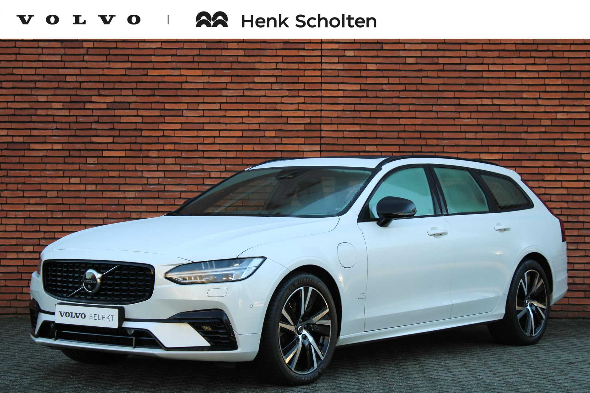 Volvo V90 T6 AUT8 350PK Ultimate Bright, 360 Graden Camera, Luchtvering, Bowers & Wilkins Audio, Adaptieve Cruise Control, Dodehoekdetectie Met Correctie, Navigatiesysteem, Panorama Dak, Electronic Climate Control, Standkachel, Verwarmbaar Stuurwiel, Parkeersensoren, Rijstrooksensor Met Correctie, Apple Carplay/Android Auto, Keyless Entry, Verwarmbare Voor- En Achterstoelen