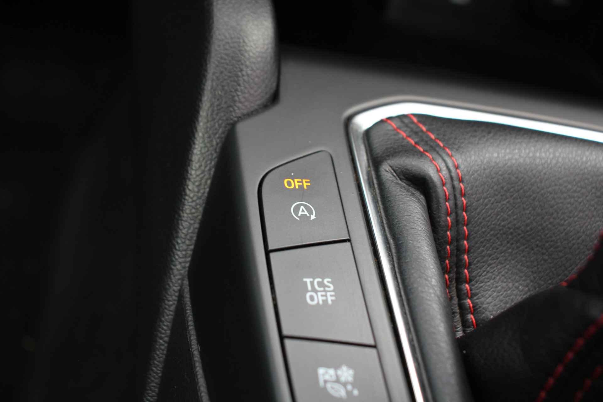 Ford Focus Wagon 1.0EB 125PK ST-LINE | Navigatie | Cruise | Parkeersensoren voor & achter | 17' | Apple Carplay - 8/27