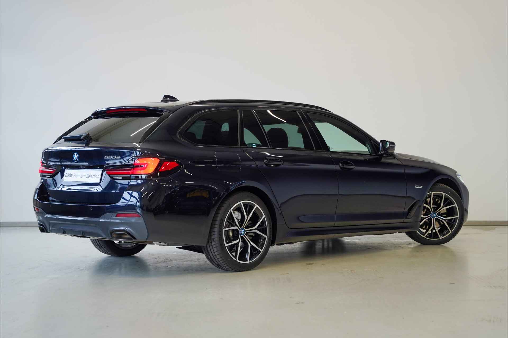 BMW 5 Serie Touring 530e Business Edition Plus M Sportpakket Aut. - Verkocht! - 3/33