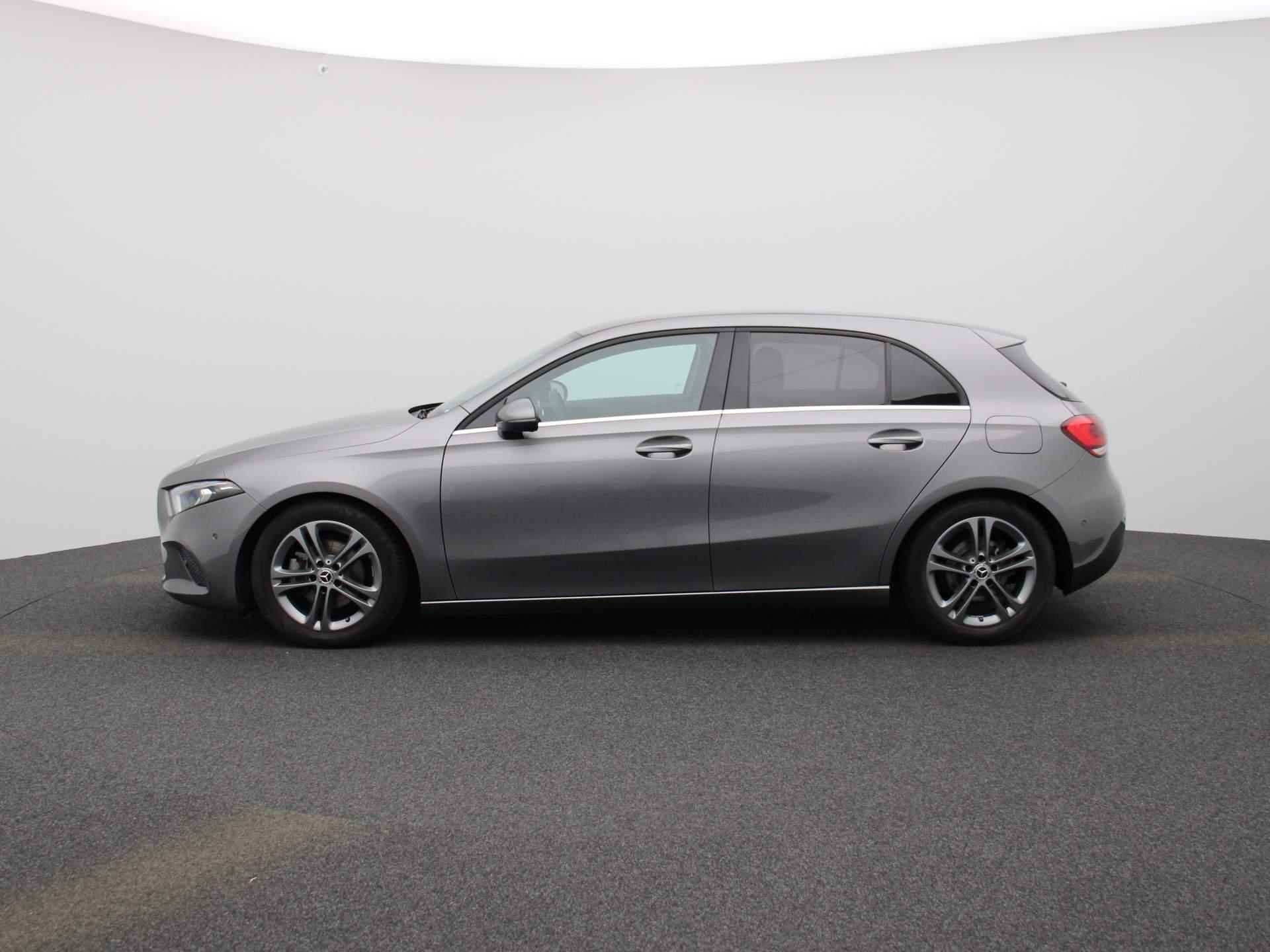 Mercedes-Benz A-klasse 180 d Launch Edition Premium | Half-Leder | Navi | ECC | Cam | PDC | LMV | LED | - 4/39