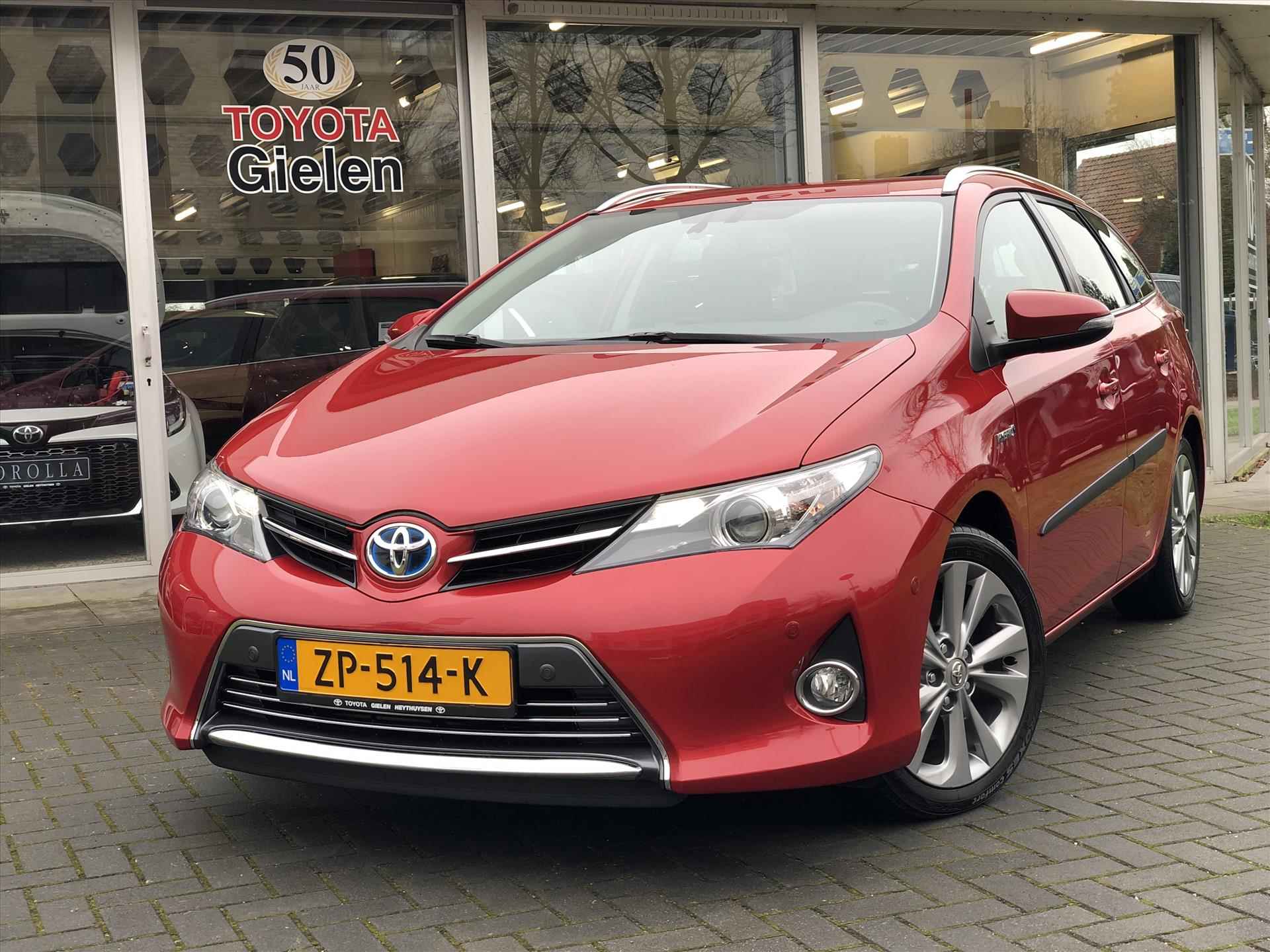 Toyota Auris Touring Sports 1.8 Hybrid Executive | Navigatie, Parkeersensoren, 17 inch, Half leer, stoelverwarming, Keyless - 33/34