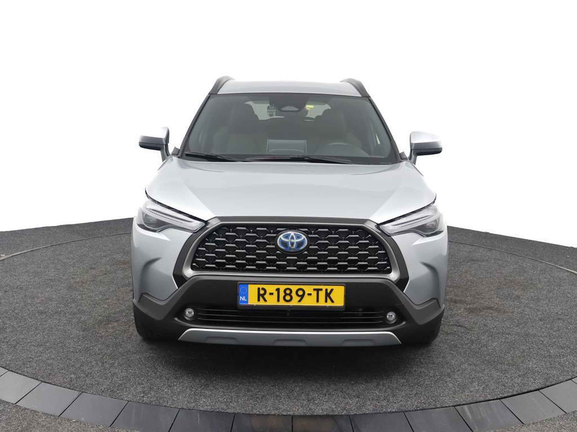 Toyota Corolla Cross 2.0 High Power Hybrid First Edition | Navigatie | Trekhaak | Keyless | Verwarmde voorstoelen| - 16/49