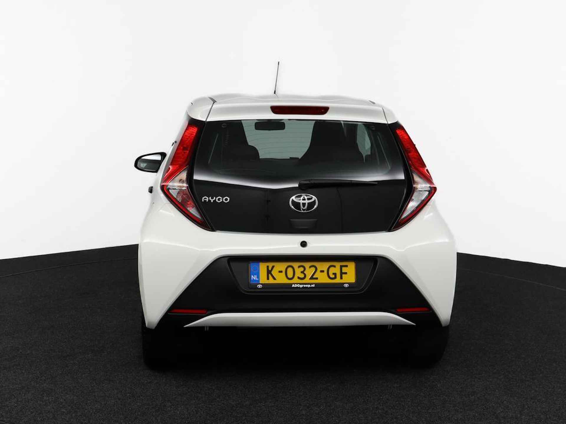 Toyota Aygo 1.0 VVT-i x-fun | Airco | Bluetooth | Reservewiel | - 39/40