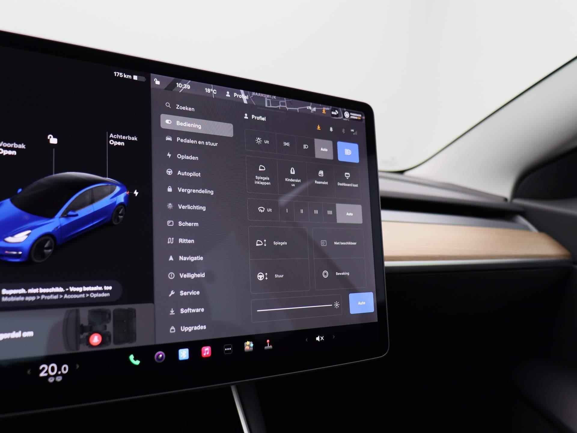 Tesla Model 3 Long Range 75 kWh 350pk | Leder | Stoelverwarming | Navigatie | Panoramadak | LMV | Parkeersensoren rondom | LED | Achteruitrijcamera | - 26/43