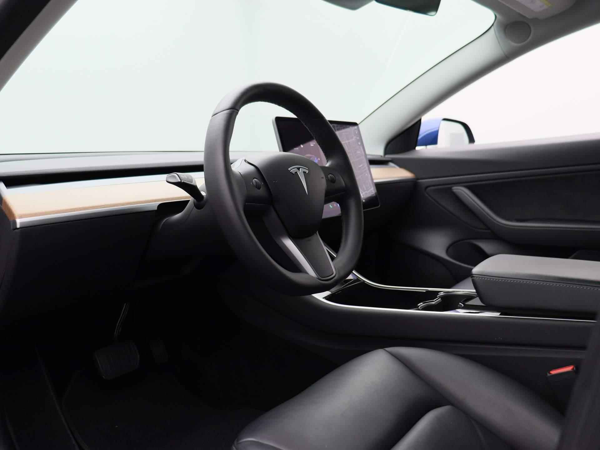 Tesla Model 3 Long Range 75 kWh 350pk | Leder | Stoelverwarming | Navigatie | Panoramadak | LMV | Parkeersensoren rondom | LED | Achteruitrijcamera | - 35/43