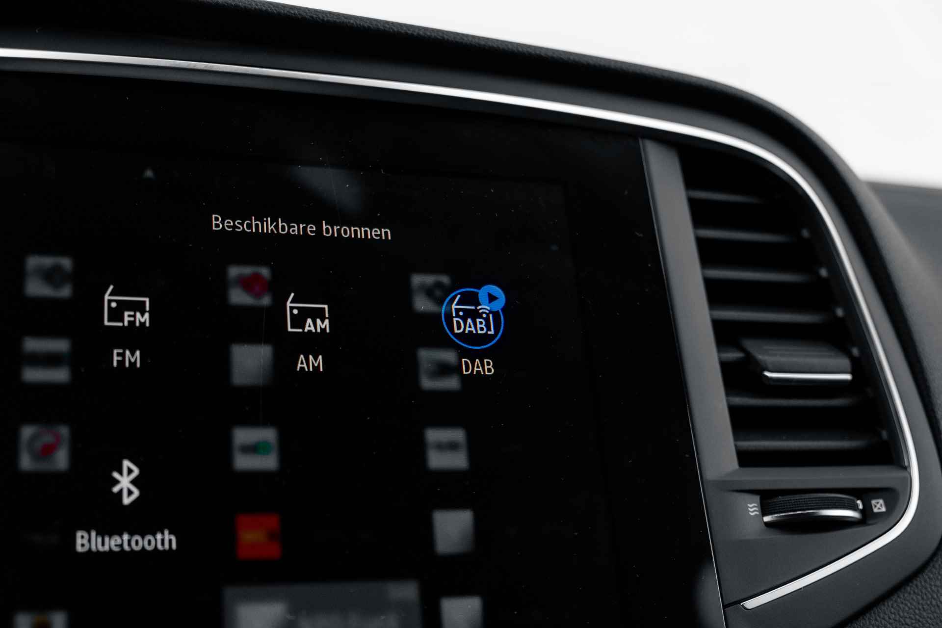 Renault Mégane Estate 1.6 E-Tech Plug-In Hybrid 160 PK Business Edition One | Automaat | Trekhaak afneembaar | Leder | Stoelverwarming voor | incl. Bovag rijklaarpakket met 12 maanden garantie - 48/67