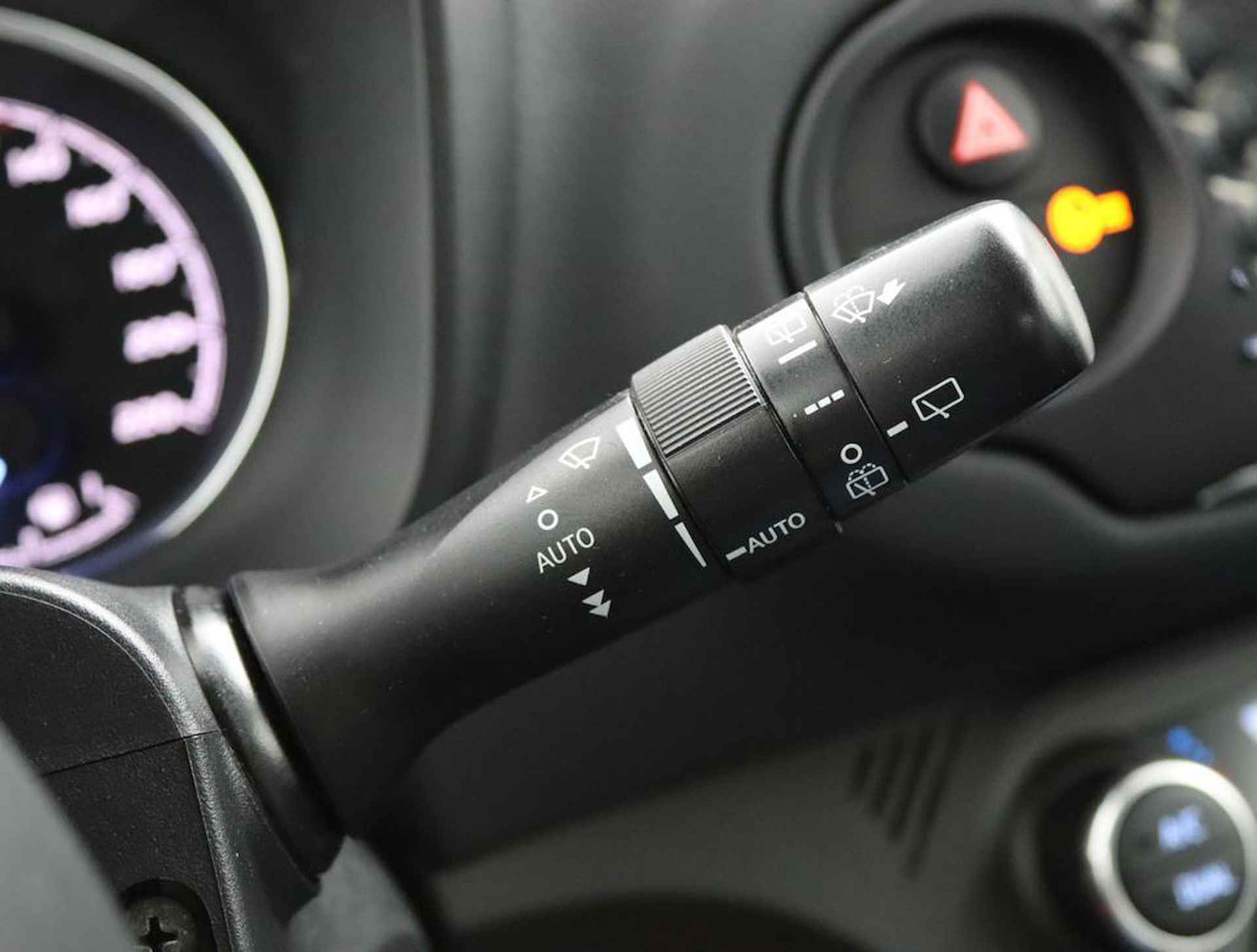 Toyota Yaris 1.5 Hybrid Design | Parkeercamera | Navigatie | Climate control | Cruise control | - 31/54