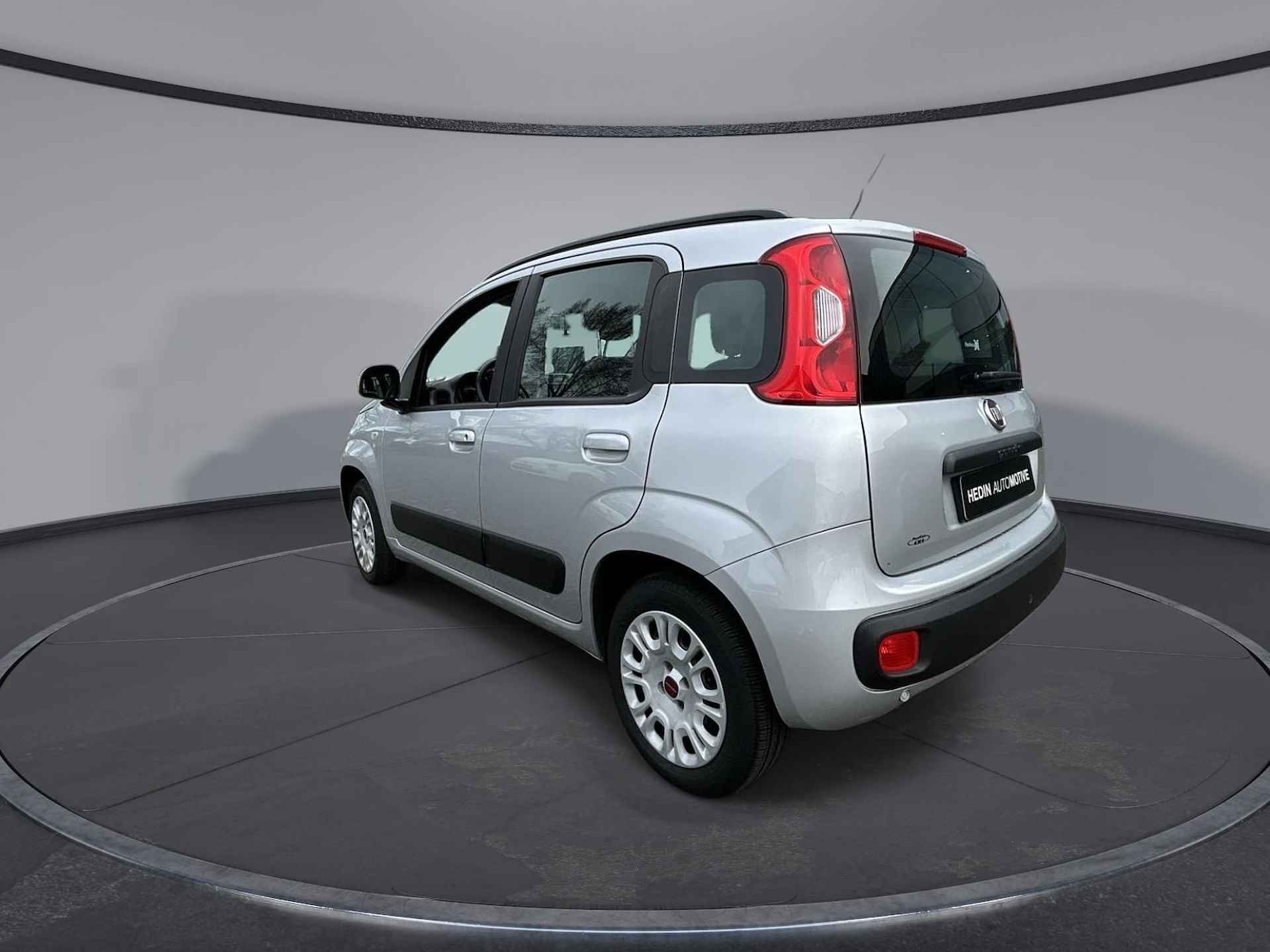 Fiat Panda 1.2 Lounge | AIRCO | PARKEERSENSOREN ACHTER | STUURWIELBEDIENING | BLUETOOTH RADIO - 5/19