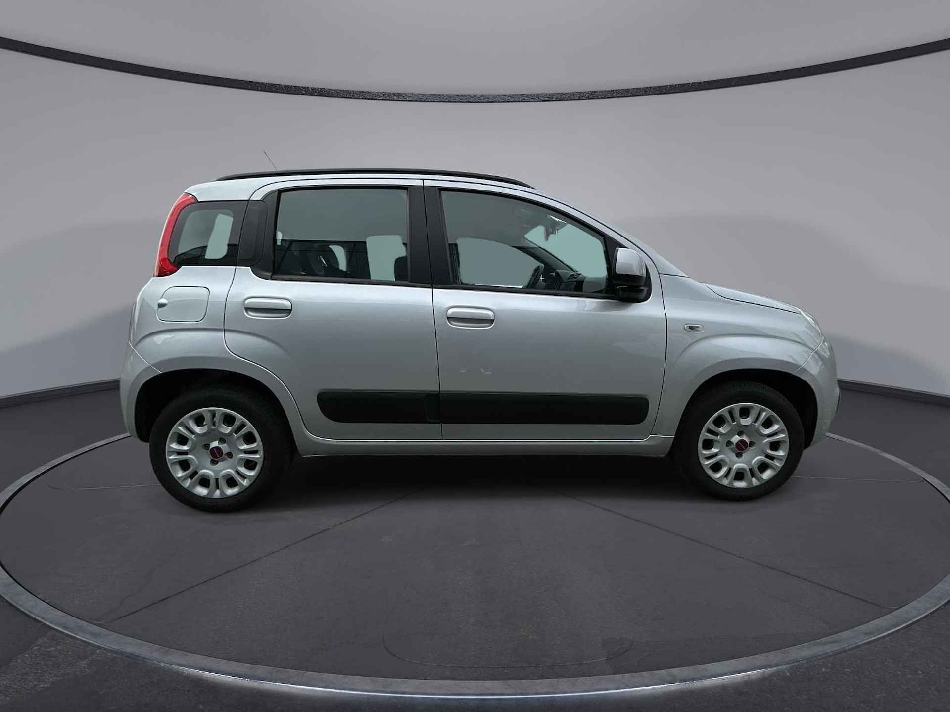 Fiat Panda 1.2 Lounge | AIRCO | PARKEERSENSOREN ACHTER | STUURWIELBEDIENING | BLUETOOTH RADIO - 8/19