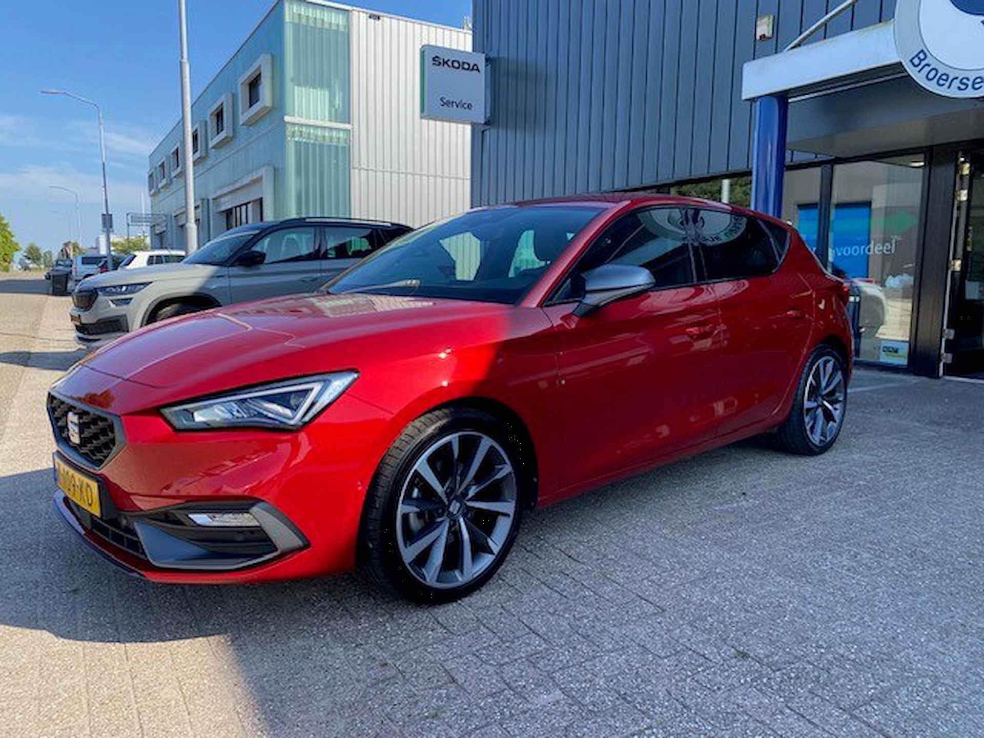 SEAT Leon 1.5 eTSI 150pk DSG-7 FR Launch Edition met Full Link, 18 inch en Navi - 4/34