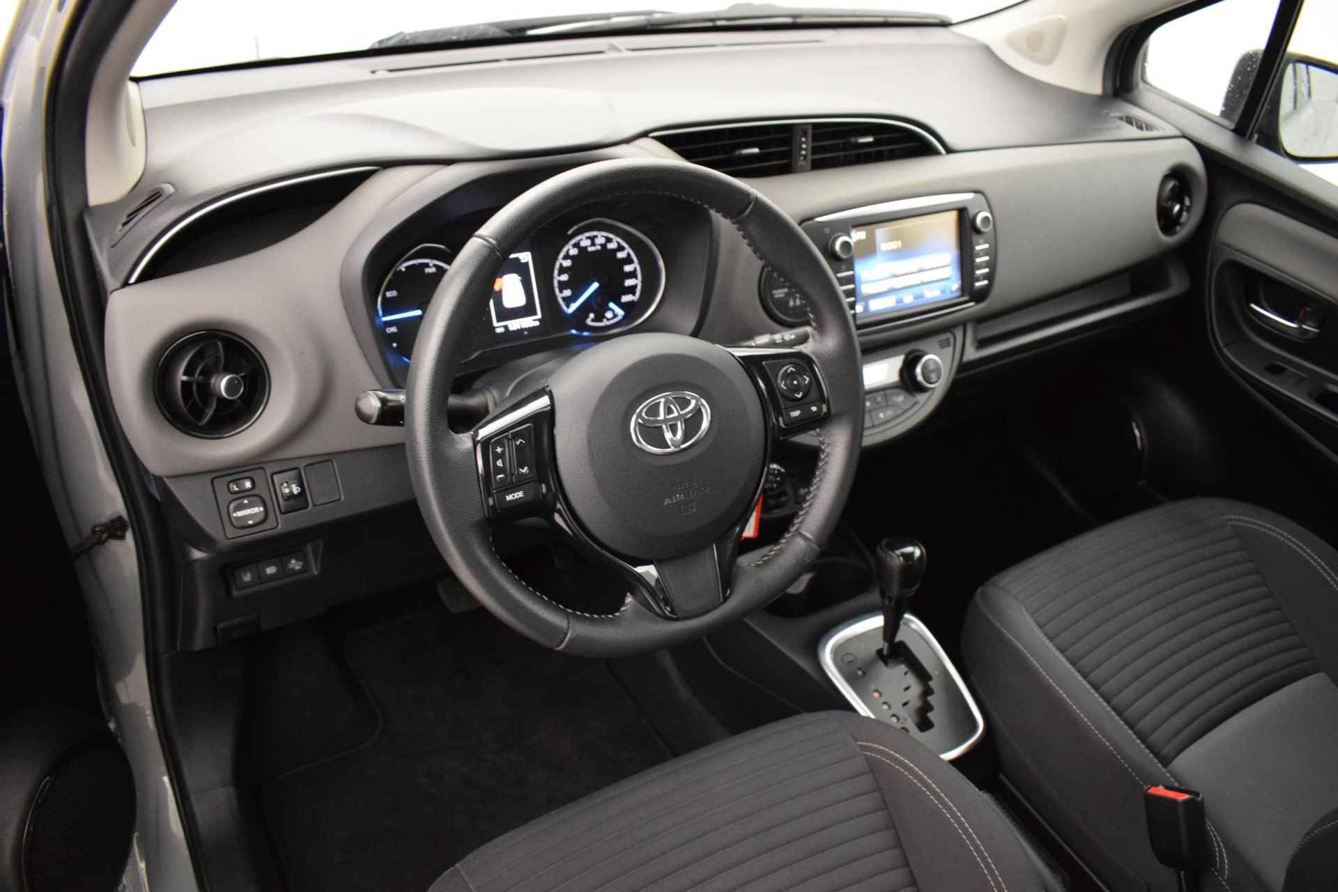 Toyota Yaris 1.5 Hybrid Active 5drs Automaat - 2/34