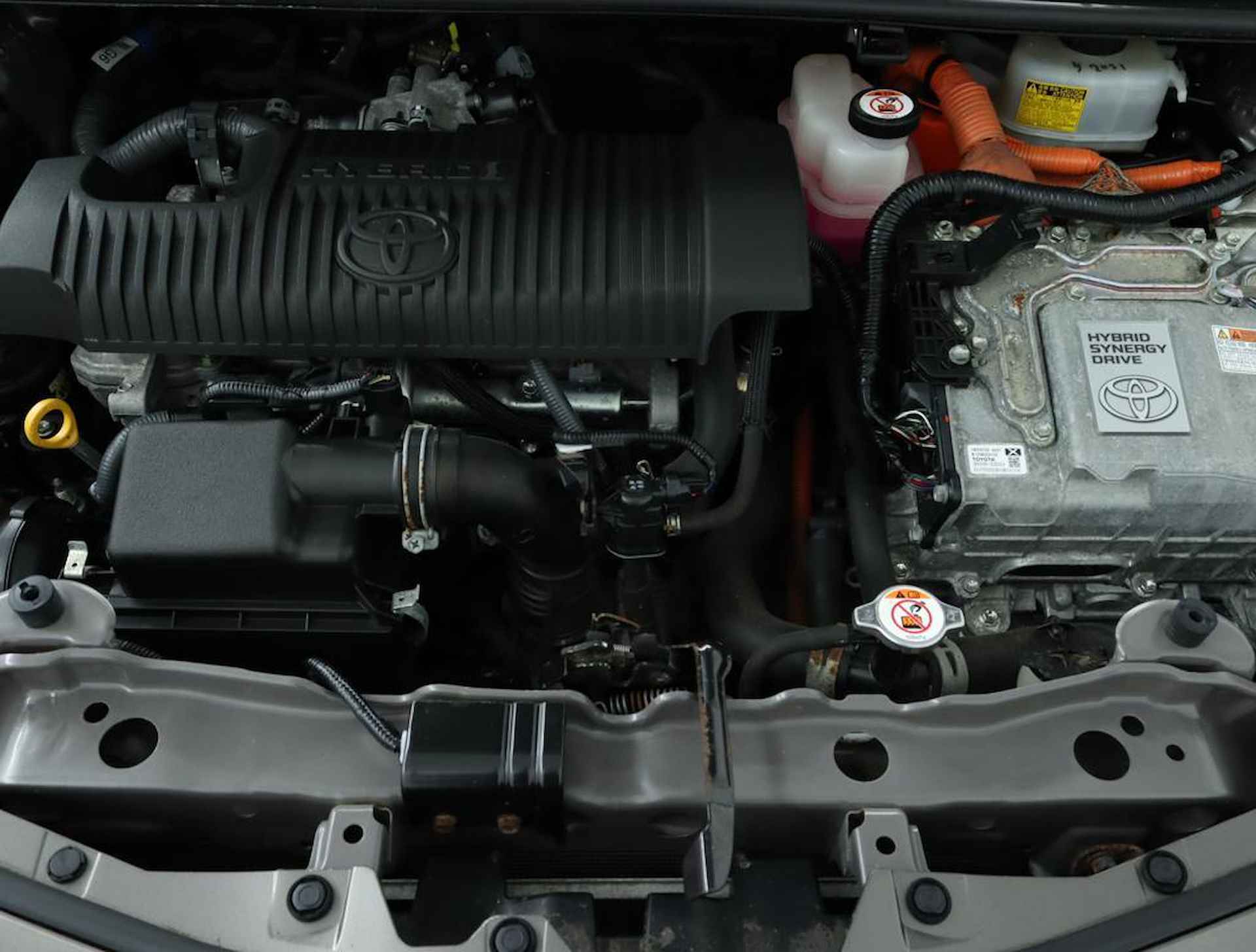 Toyota Yaris 1.5 Hybrid Energy - 32/43