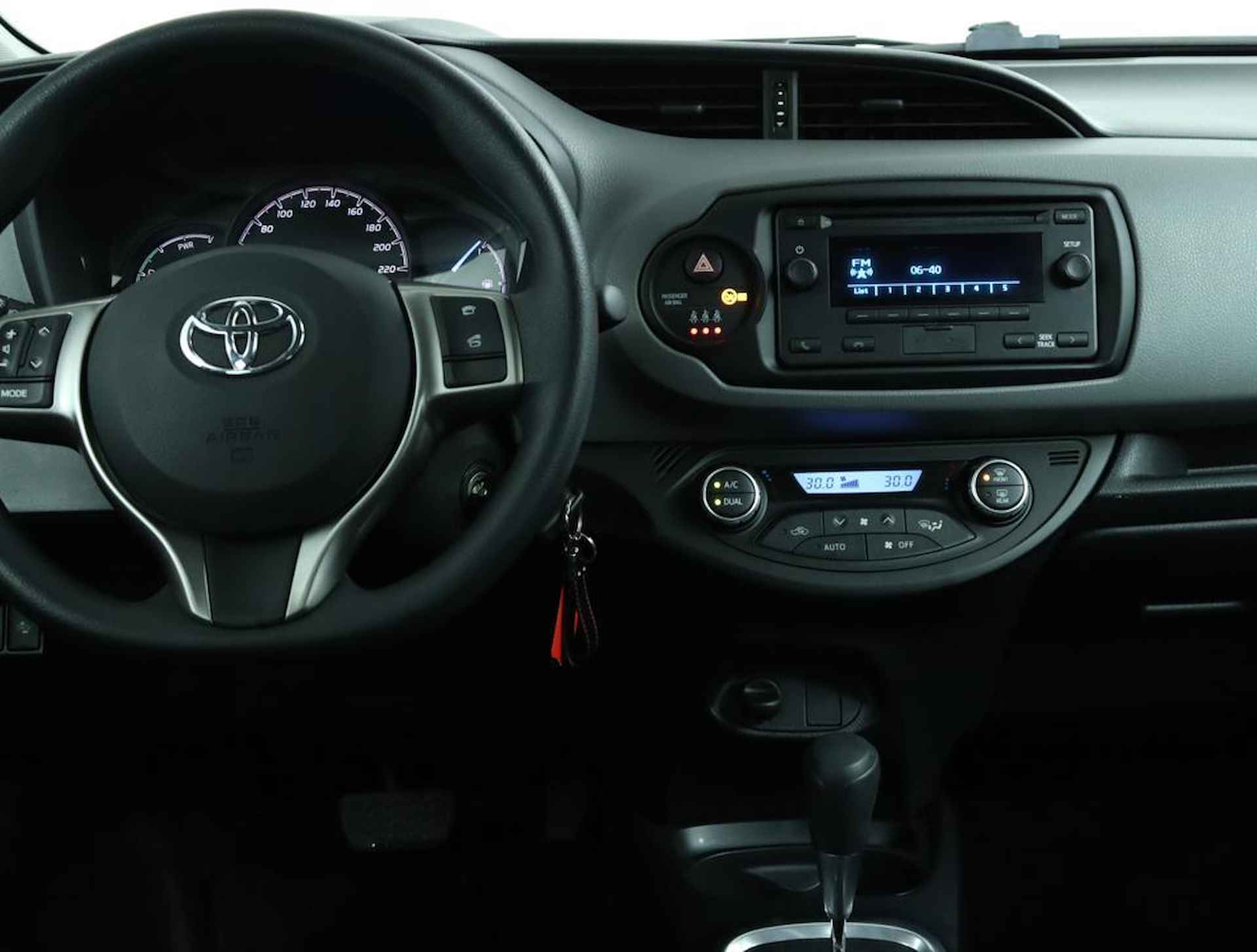 Toyota Yaris 1.5 Hybrid Energy - 40/43